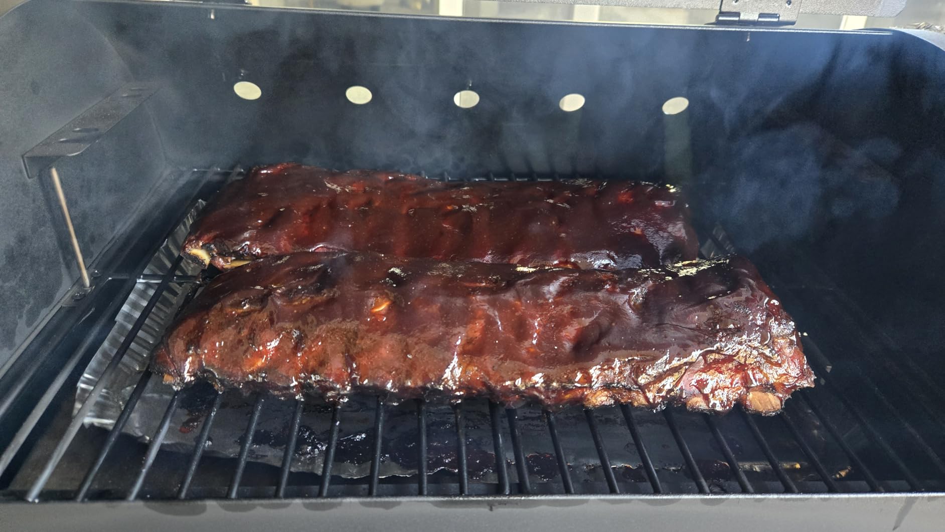 Brisk It Zelos-450 WiFi A.I. Electric Wood Pellet Smoker Grill - Smart Grill With Waterproof Cover - 450 sq.in Cooking Area,7-in-1 Outdoor Grill & Smoker, PID Controller (Up to 500°F), Meat Probe customer photo 2