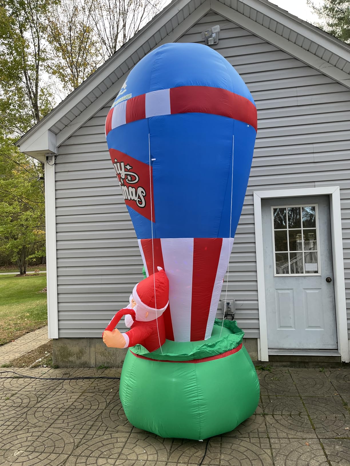 12FT Christmas Outdoor Inflatables - Giant Inflatable Hot Air Balloon Santa with Built-in Colorful Rotating LED Lights Christmas Blow Up Yard Decorations customer photo 1