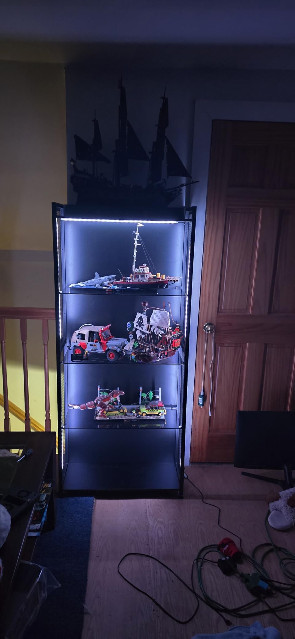 AODK Display Case with LED Lights, Display Cabinet with Glass Storage Shelves and Industrial Metal Mesh, 4-Tier Display Shelf for Collectibles, Curio Cabinet with Open Shelf, Black Book Shelf customer photo 2