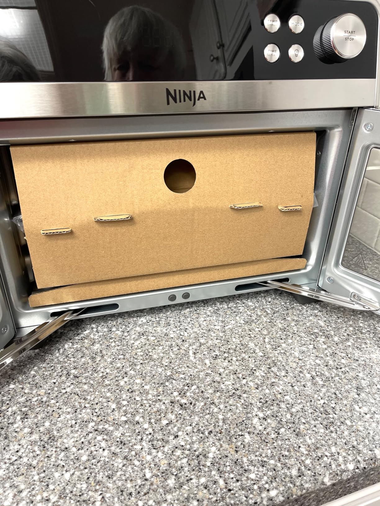 Ninja | French Door Premier Air fry Oven | 10-in-1 functions | 20.3-qt capacity | 5-qt Air Fry Basket, Sheet Pan, Wire Rack, Broil Rack | PFAS-free Cooking Surface, Dishwasher-Safe Accessories | FO101 customer photo 2