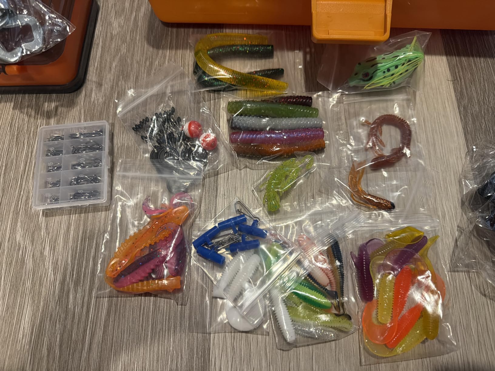 Large 3-Layer Tackle Box with Tackle Included, 417Pcs Fishing Lures Kit | Fishing Box with Bonus Small 2-Sided Box & Gloves, Pliers, Crankbait, Hooks, Freshwater Bass Fishing Gear Gift for Men & Kids customer photo 2