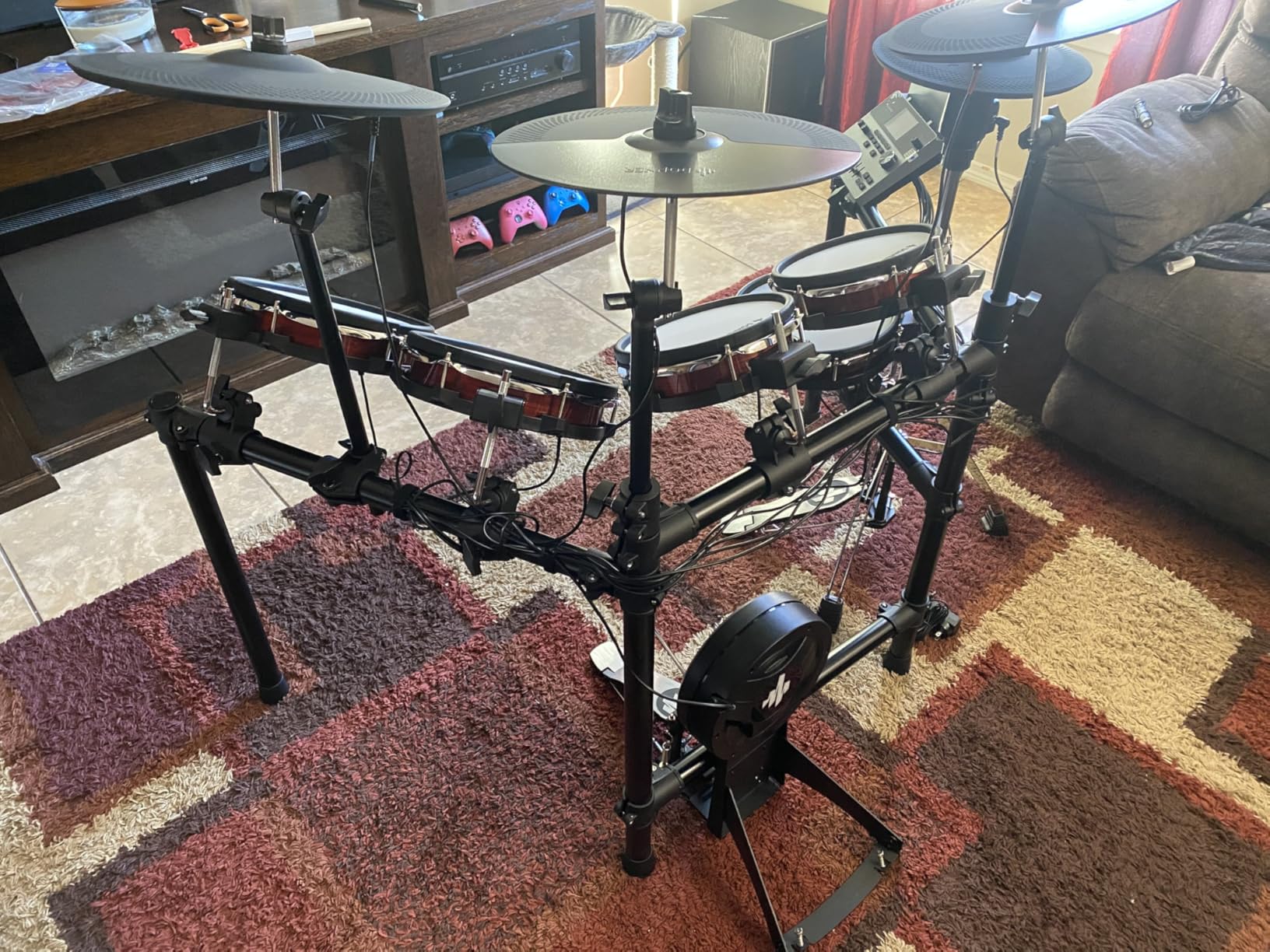 Donner Electric Drum Set DED-300 Pro, Electronic Drum Kit Adult, Professional Full Size 6-Drum & 3-Cymbal Setup, 12'' Single-Zone Hi-hat with Stand, 1100+ Professional Tones customer photo 2