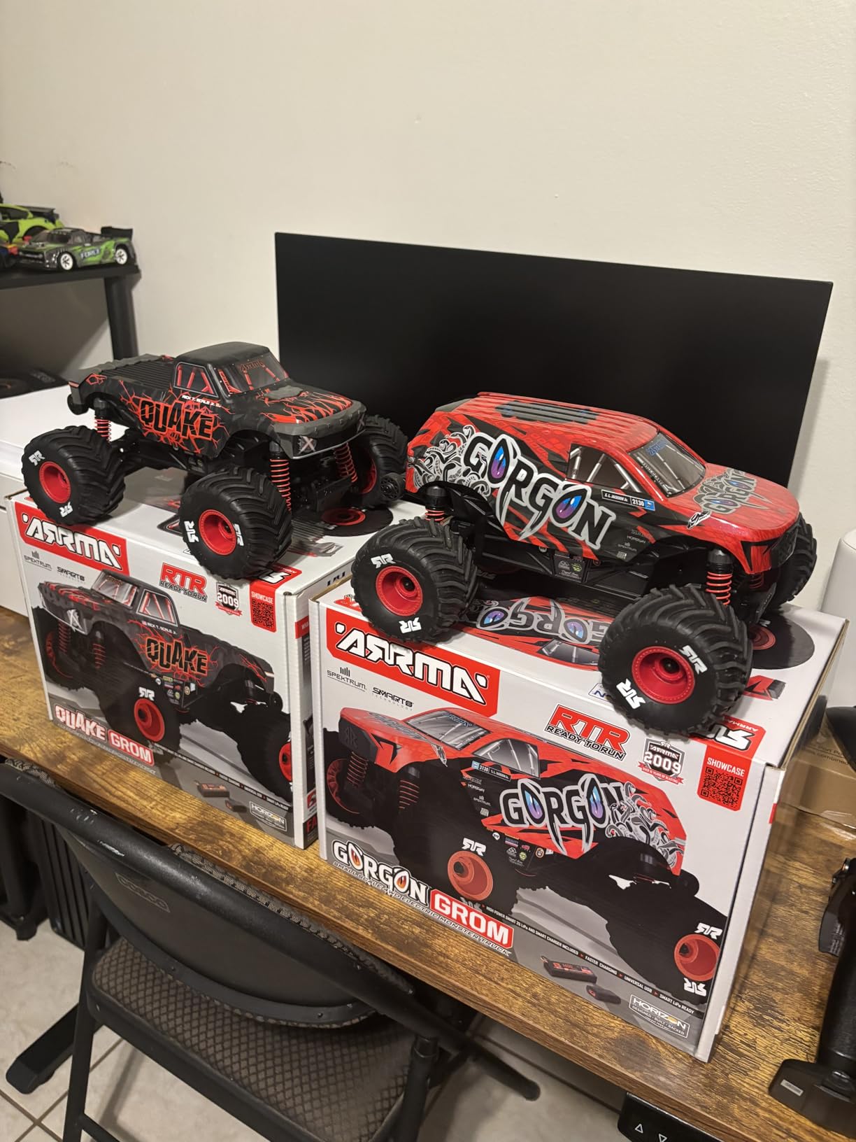 ARRMA 1:16 Quake GROM 4X4 RTR Brushed Monster Truck, Green | RC Truck, Battery & Charger Included, ARA2137T2 customer photo 1