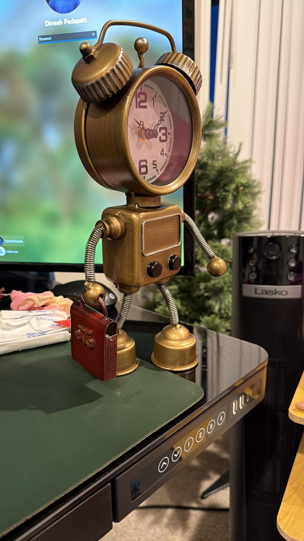 AYRELY Industrial Steampunk Robot Table Clock,Battery Operated Metal Desk&Shelf Clock,Retro Mechanical Decorative Clock for Home,Living Room,Fireplace Decor customer photo 2