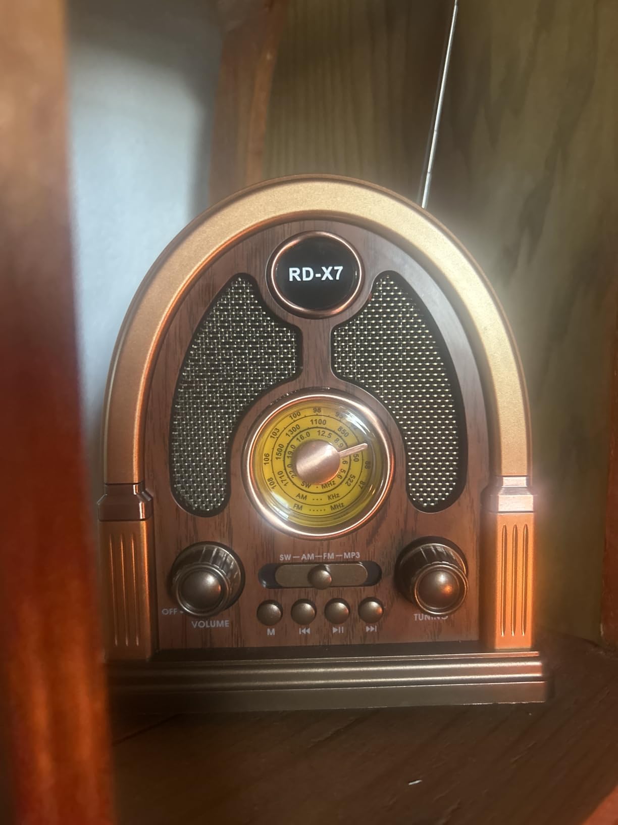 Portable Vintage AM/FM/SW Radio with Bluetooth Speaker, Retro Design | TWS Stereo, USB/TF Playback, High Sensitivity Antenna, Rechargeable Old School Radio for Home, Office, Kitchen customer photo 2
