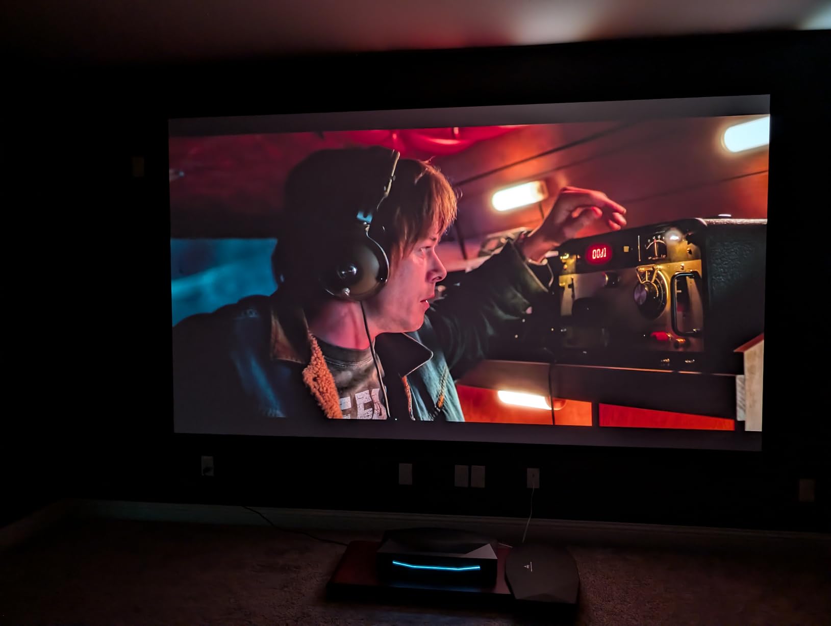AWOL Aetherion Pro 4K Projector, 2600 ISO Lumens Short Throw, Google TV, PixelLock Clarity, 6000:1 Native Contrast UST Projector, Anti-RBE, 4K 200 inch Display, Dolby Vision, Movie Projector customer photo 1