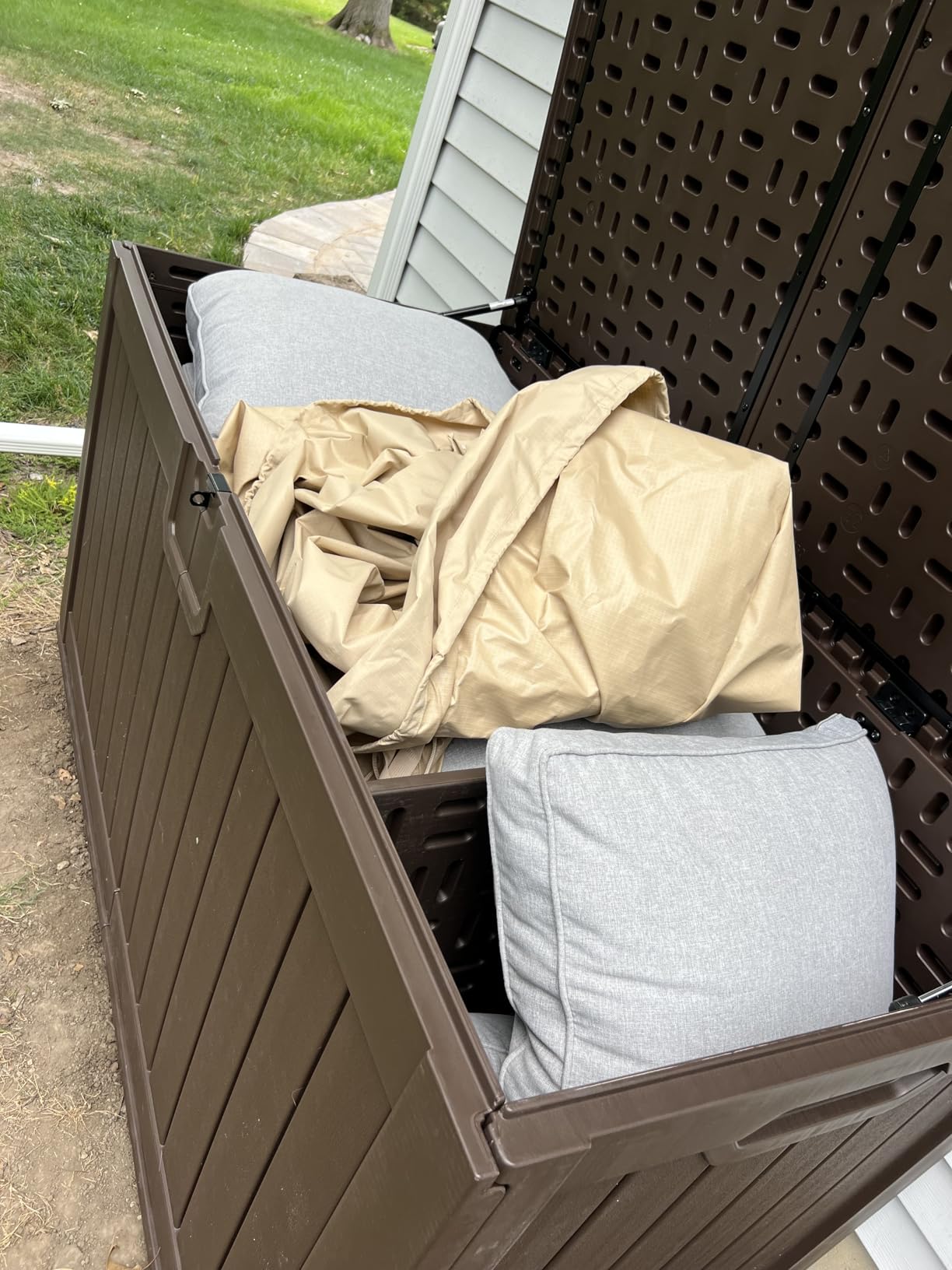 Flamaker Resin Deck Box 100 Gallon Large Lockable Outdoor Storage Box Waterproof Deck Chest for Patio Cushions, Garden Tools, Accessories (Black) customer photo 2