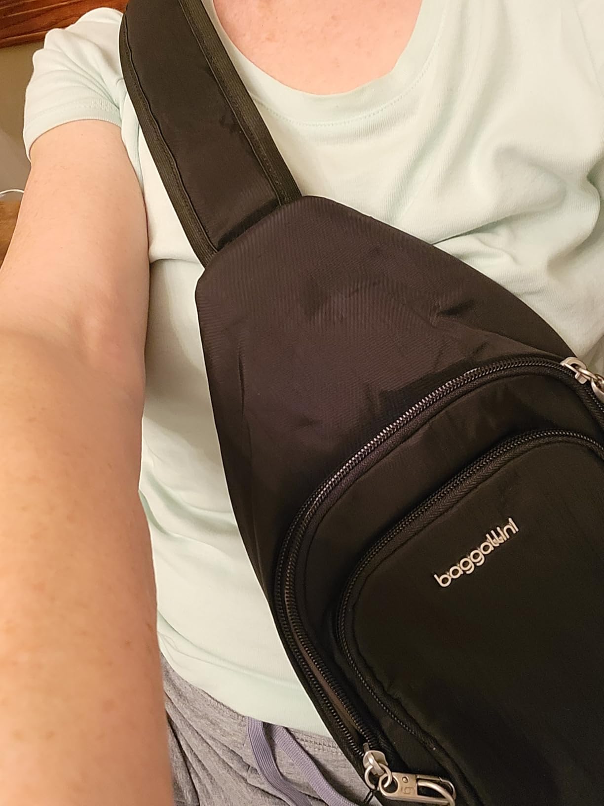 Securtex Anti-Theft Daytripper Sling customer photo 2