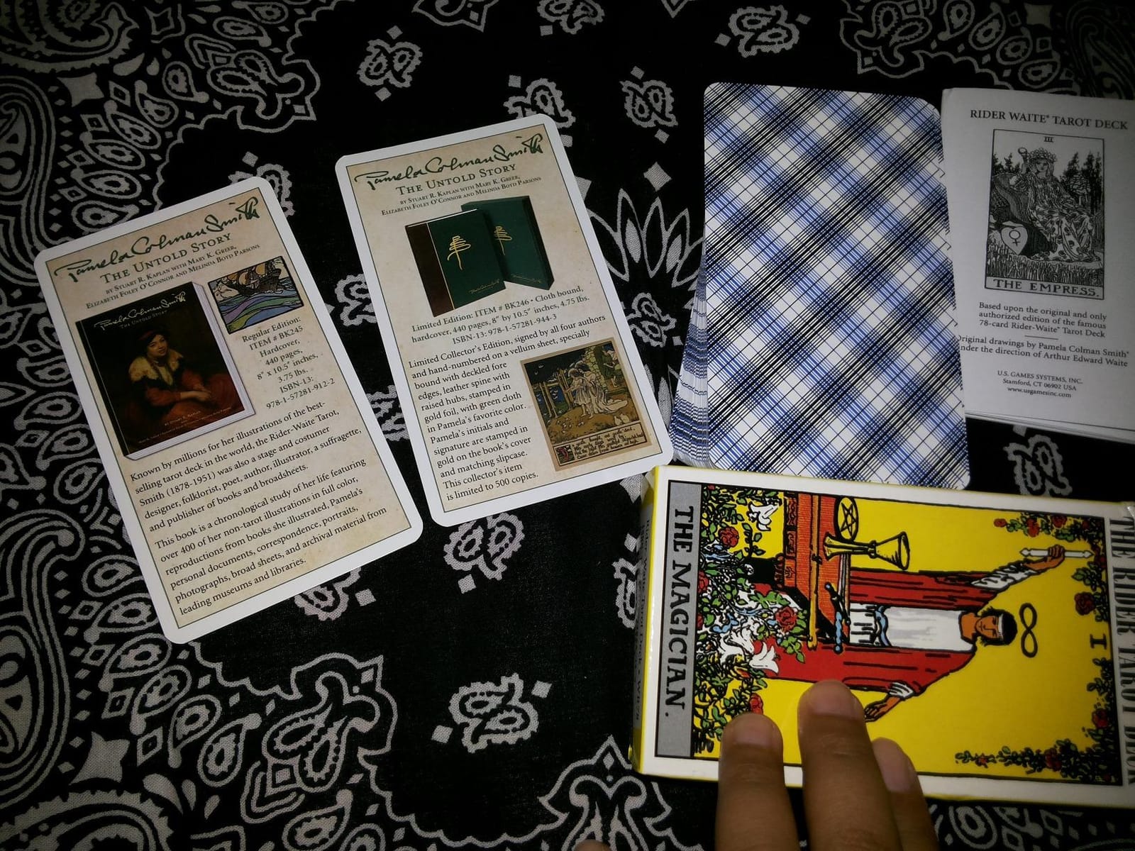 The Rider Tarot Deck: The Authentic Rider-Waite Tarot Deck with Instruction Booklet customer photo 2