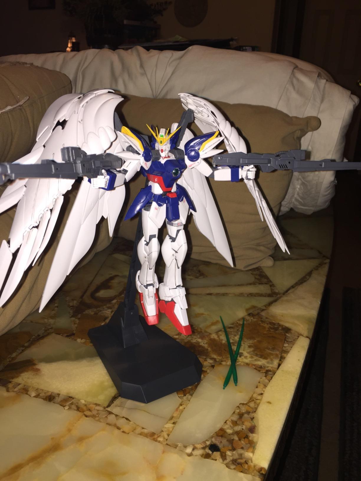 Bandai Hobby Wing Gundam Zero Version EW 1/100 - Master Grade customer photo 1