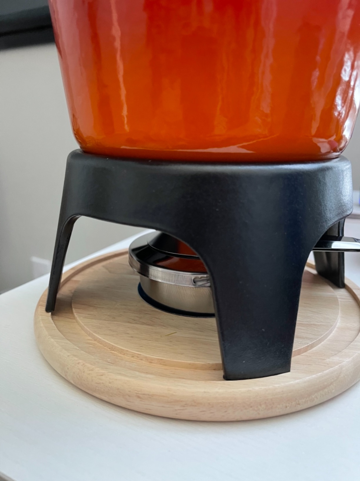 Swissmar Sierra Cast Iron Fondue Set, 12-Piece, 1.6 Quart, Gradient Orange | Meat, Cheese & Chocolate Fondue, Enameled Cast Iron for Even Heat, 6 Color-Tipped Forks Included, Rechaud, Burner & Wooden customer photo 1