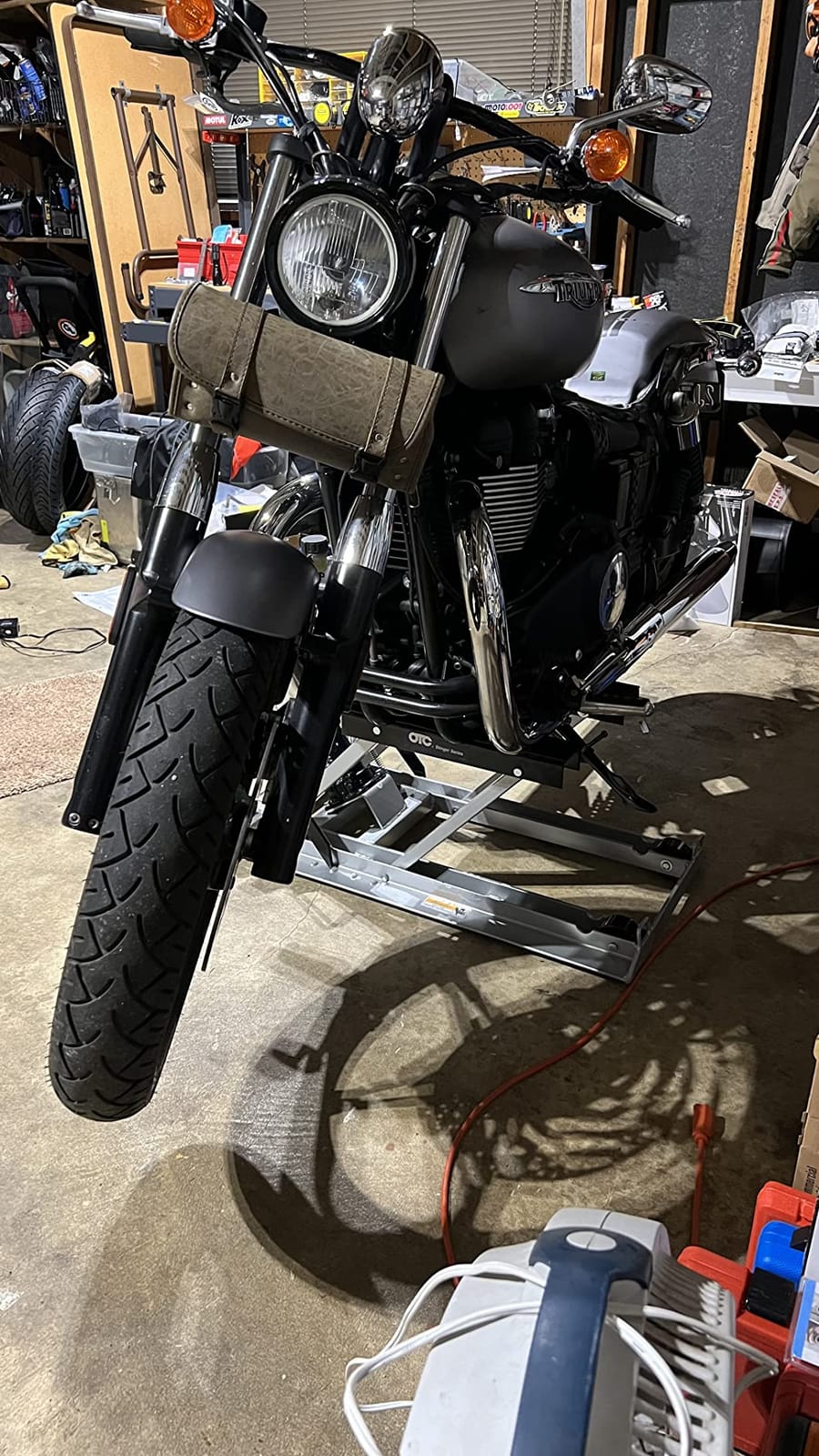 OTC 1545 Ultra Low Profile Motorcycle and ATV Lift with 1,500 lb. Capacity, Silver customer photo 2