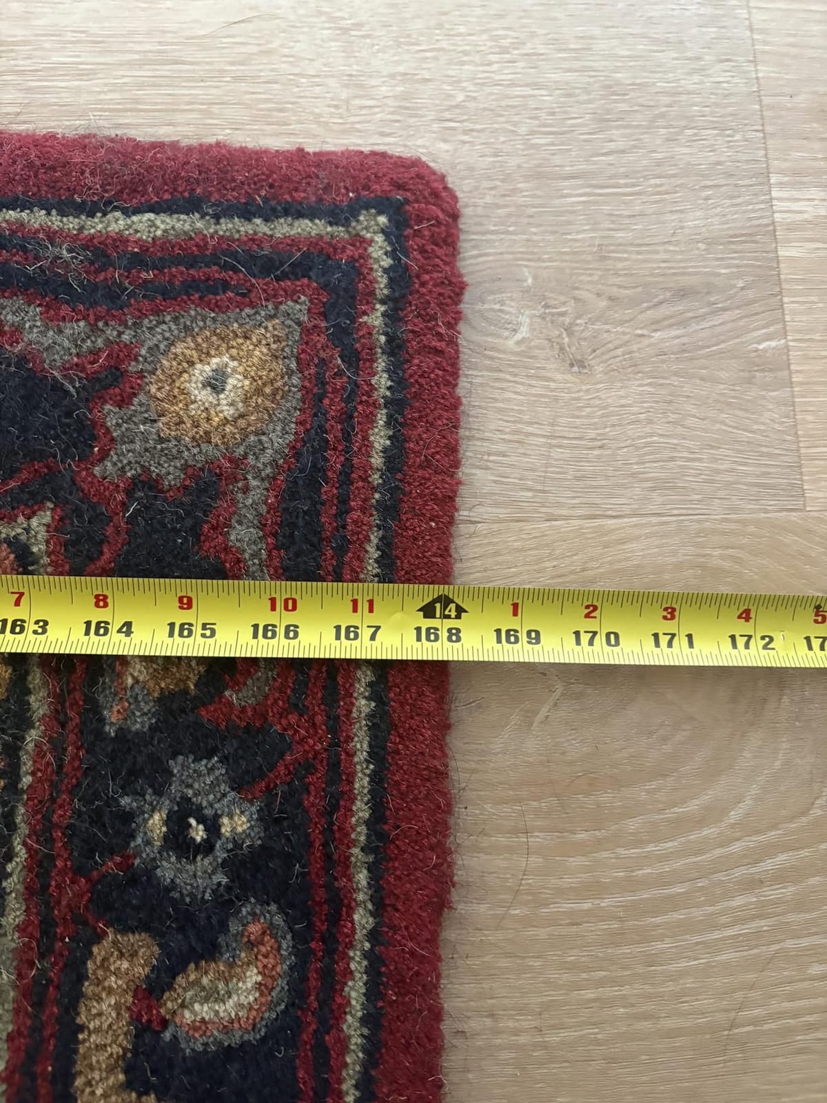 SAFAVIEH Area Rug 5x8 - Heritage Collection - Red, Handmade Wool, Traditional Oriental Medallion Design, Ideal for Living Room, Bedroom, Dining Space (HG625A) customer photo 1