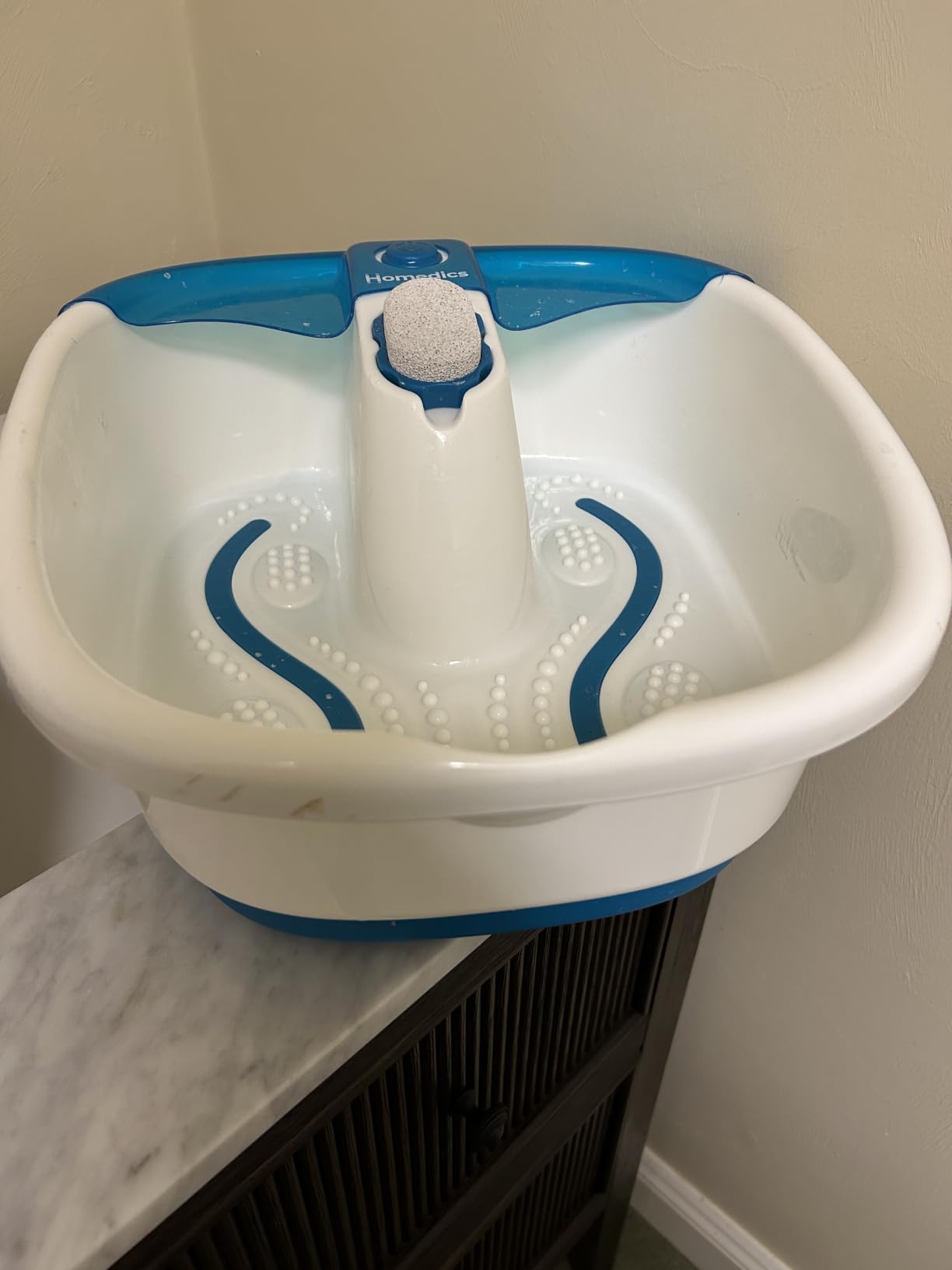 Homedics Bubble Mate Foot Spa, Toe Touch Controlled Foot Bath with Invigorating Bubbles and Splash Proof, Raised Massage Nodes and Removable Pumice Stone customer photo 1