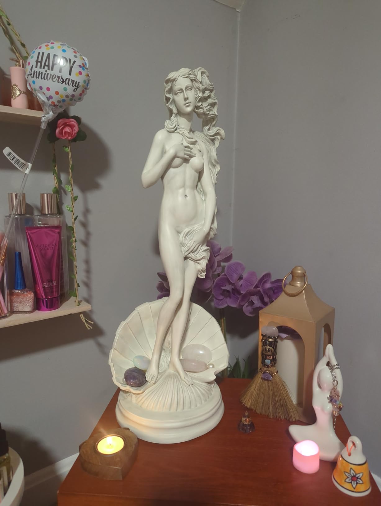 Design Toscano Birth of Venus, Roman Patroness of Love Indoor/Outdoor Garden Statue, 25 inches tall, Cast Stone Resin, Antique Stone Finish customer photo 1