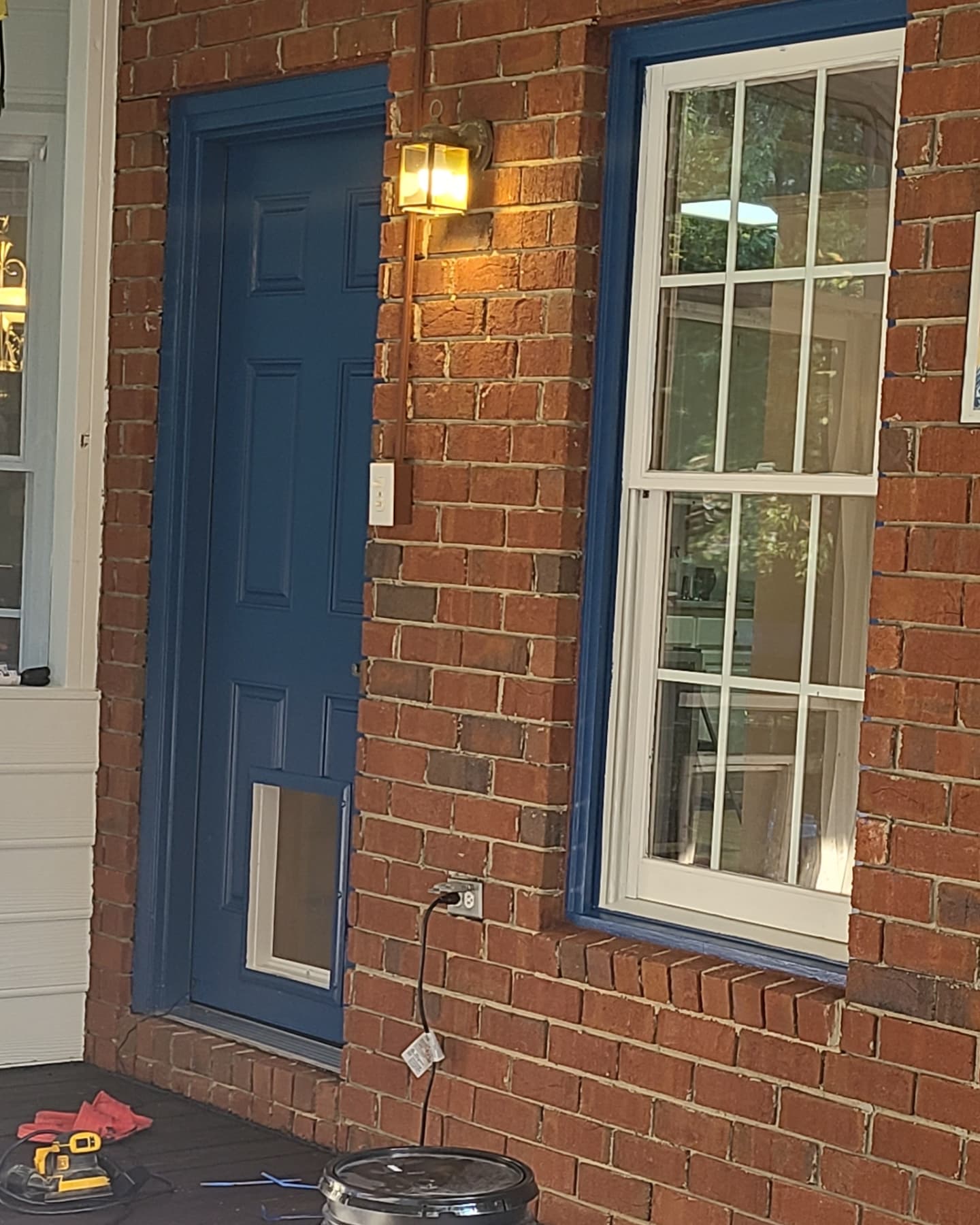 Genuine Power Pet Fully Automatic Pet Door from High Tech Pet Brand, Pet Collar Operated, 4 Way Access, Directional Sensing, Dead Bolt Lock customer photo 1