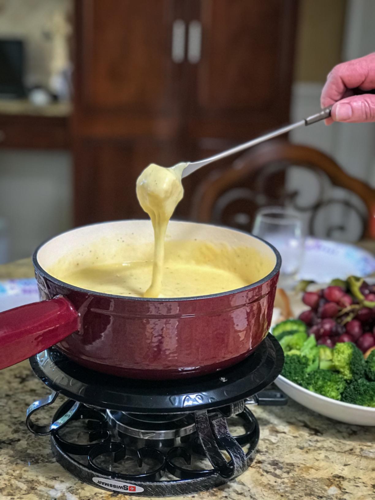 Swissmar Lugano Cast Iron Cheese Fondue Set, 9-Piece, 2 QT / 2 L - Ideal for Melting Cheese, Chocolates, Caramel, & More - Perfect for Kitchen Collection & Gift Giving - Cherry Red customer photo 2