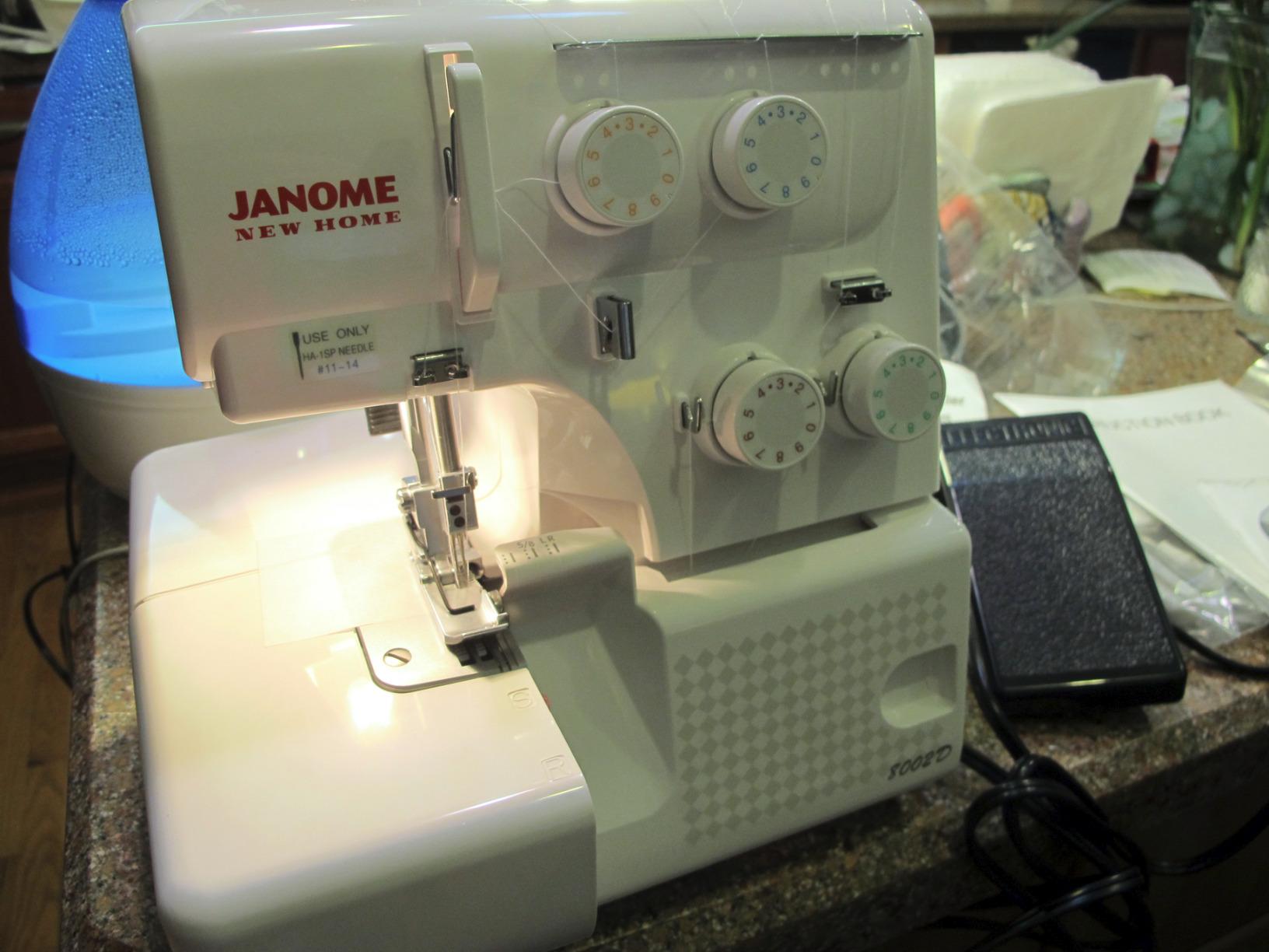 Janome 8002D Overlock Machine - 3/4 Thread Serger Sewing Machine with Differential Feed System for Extra-Smooth Seams customer photo 1