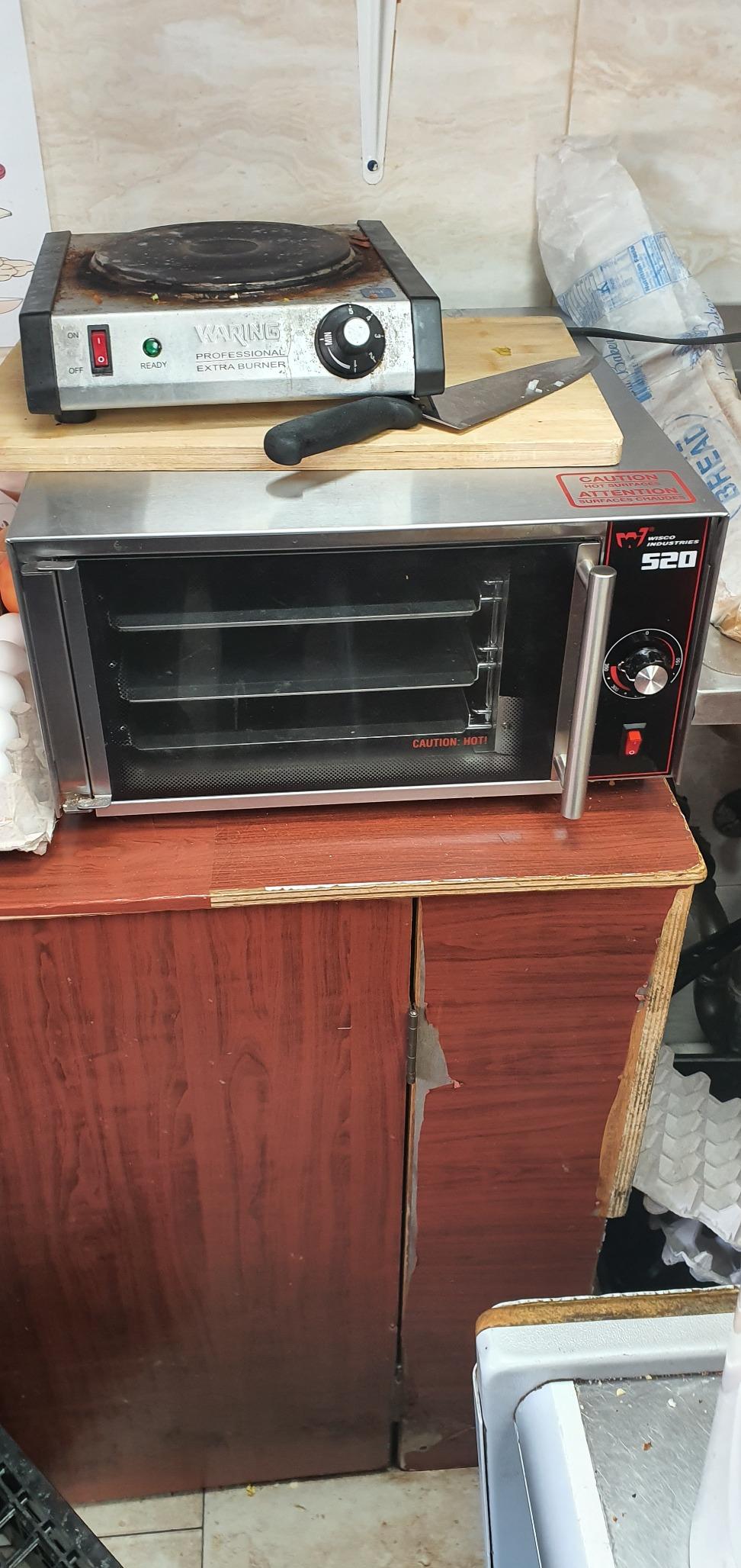 Wisco 520 Cookie Convection Oven customer photo 2