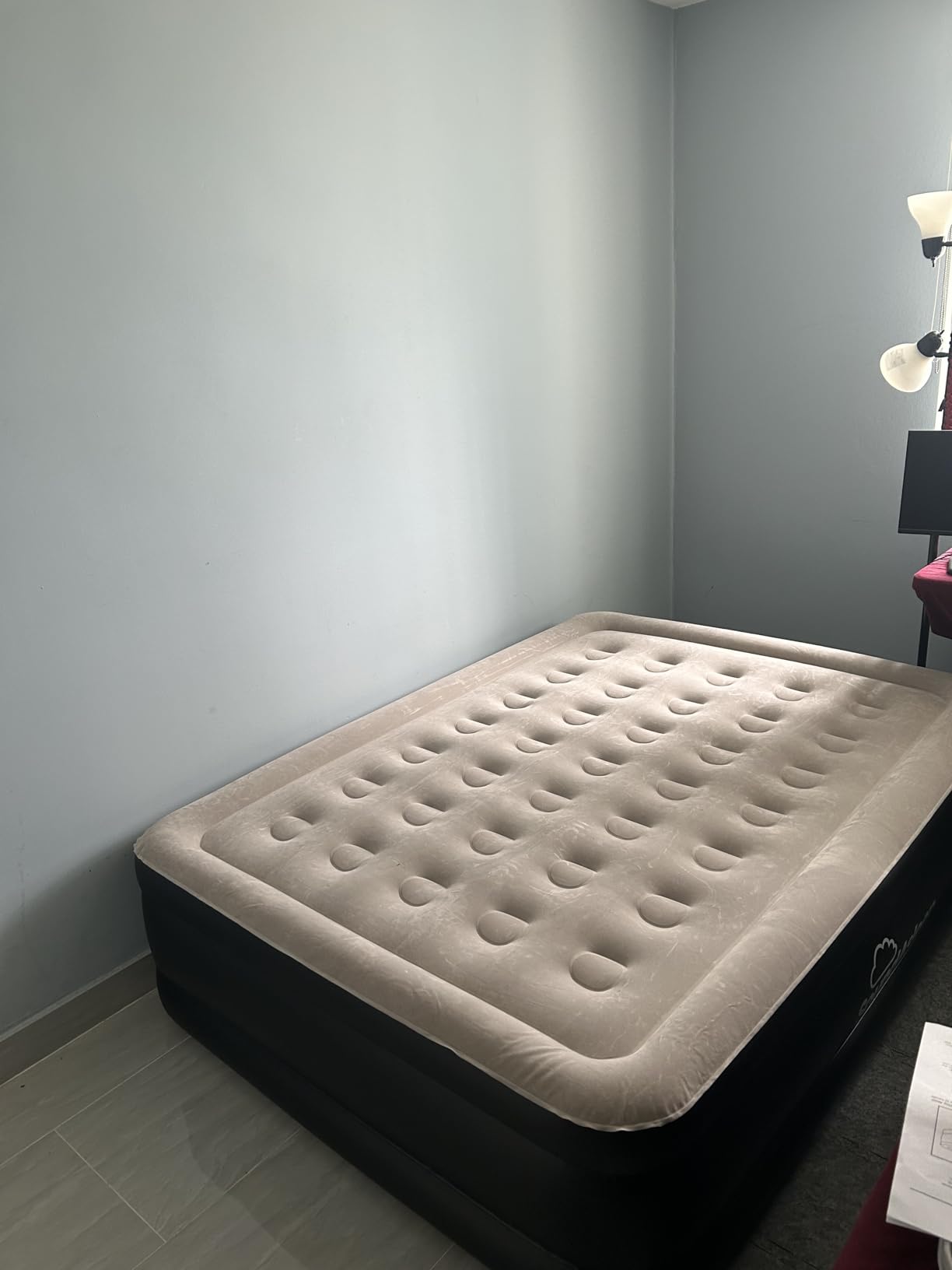 SoundAsleep Dream Series Luxury Air Mattress with ComfortCoil Technology & Built-in High Capacity Pump for Home & Camping- Double Height, Adjustable, Inflatable Blow Up, Portable - Queen Size customer photo 2