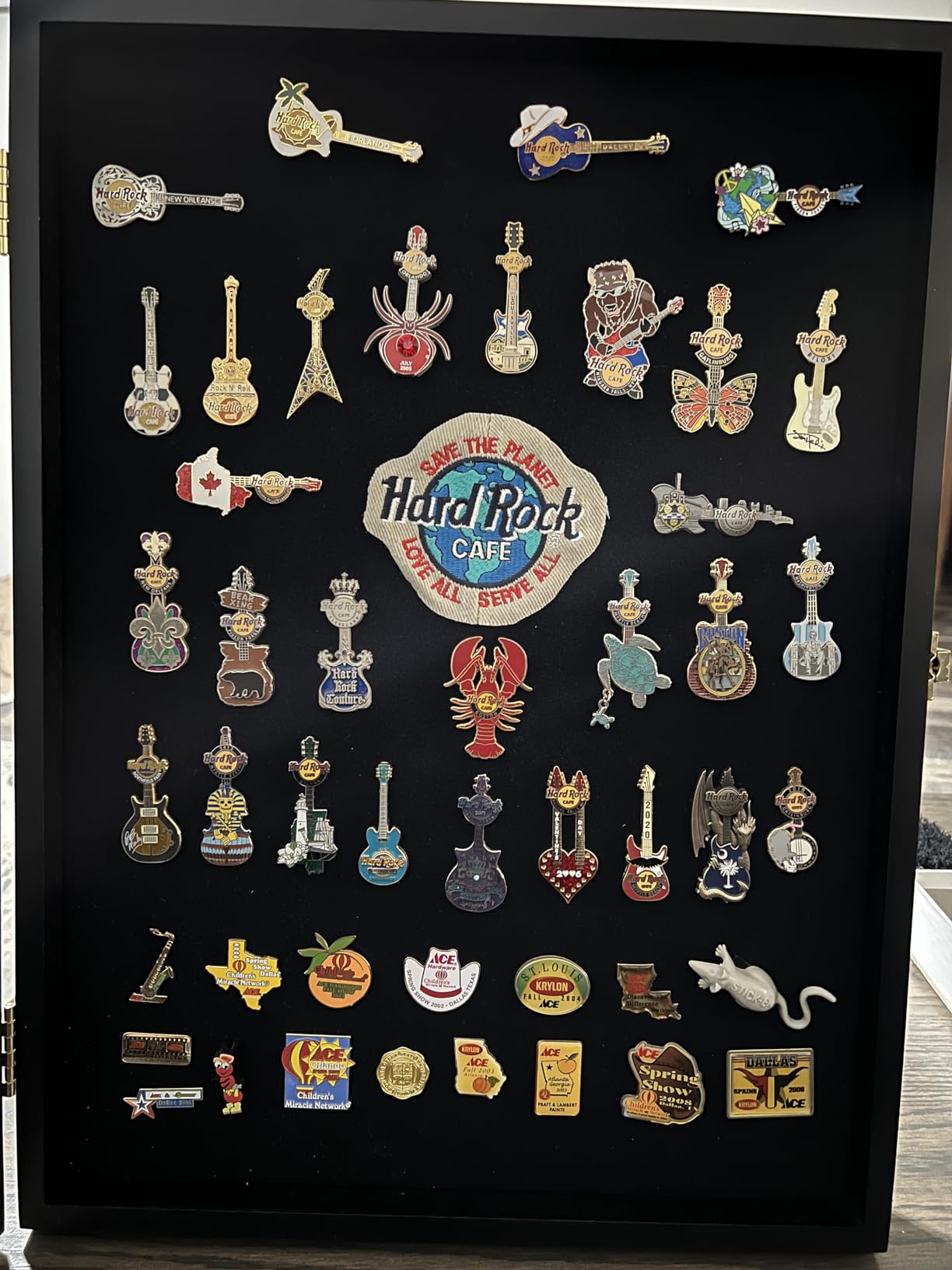Large 19 X 14 Pin Display Case Medal Shadow Box with 98% UV Protection for Military Medals, Beach Tags, Jewelry Pins, Pin Gift, Insignia Ribbons Memorabilia Black Finish customer photo 1