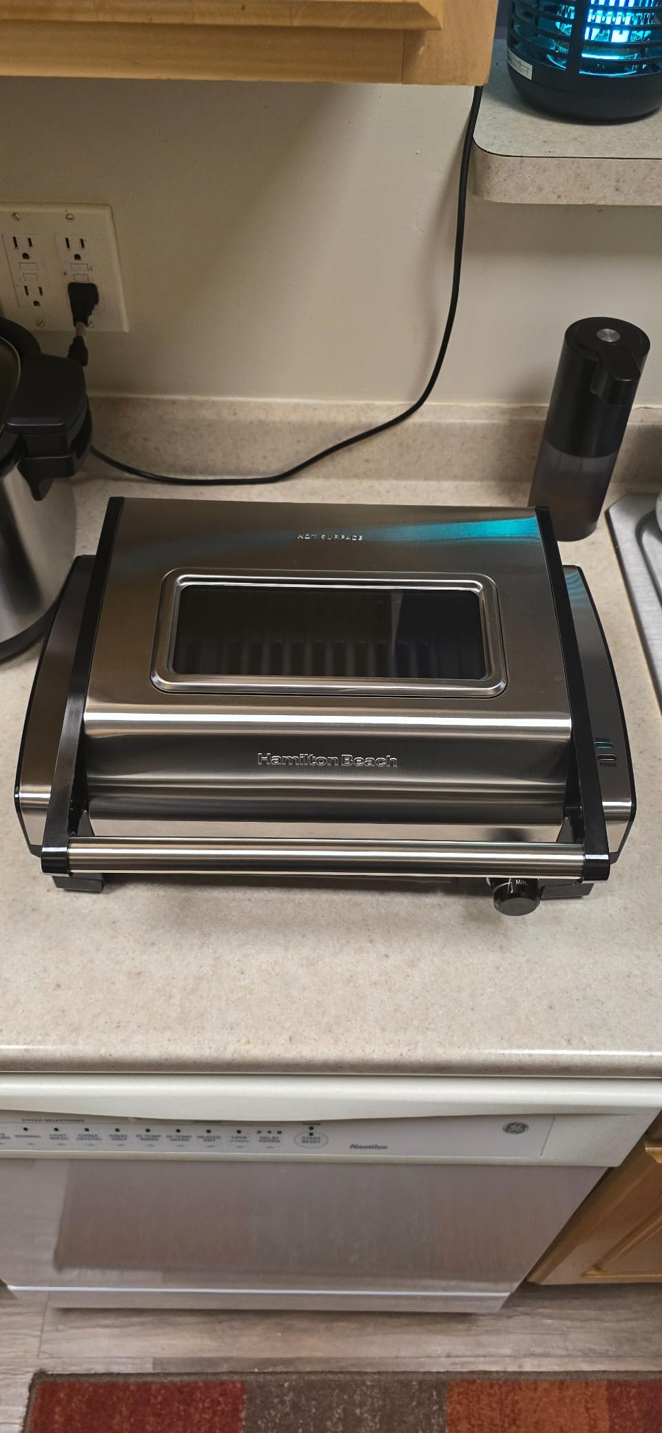 Hamilton Beach Electric Indoor Searing Grill With Lid & Viewing Window, Adjustable Temperature Control To 450°F, Stainless Steel customer photo 1