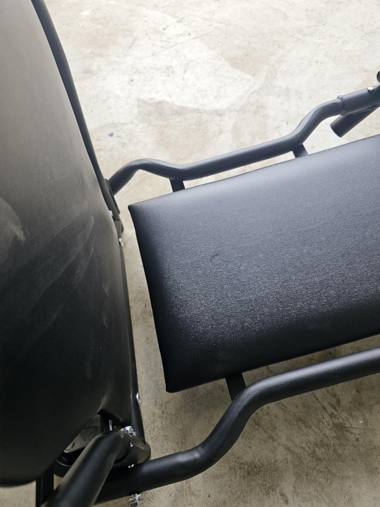 Powerbuilt 42-Inch Triplex Folding Creeper, Rolling Seat, and Brake Stool, All-in-One Adjustable Roller Garage Chair, Lay Down or Sit, Black 620469 customer photo 1