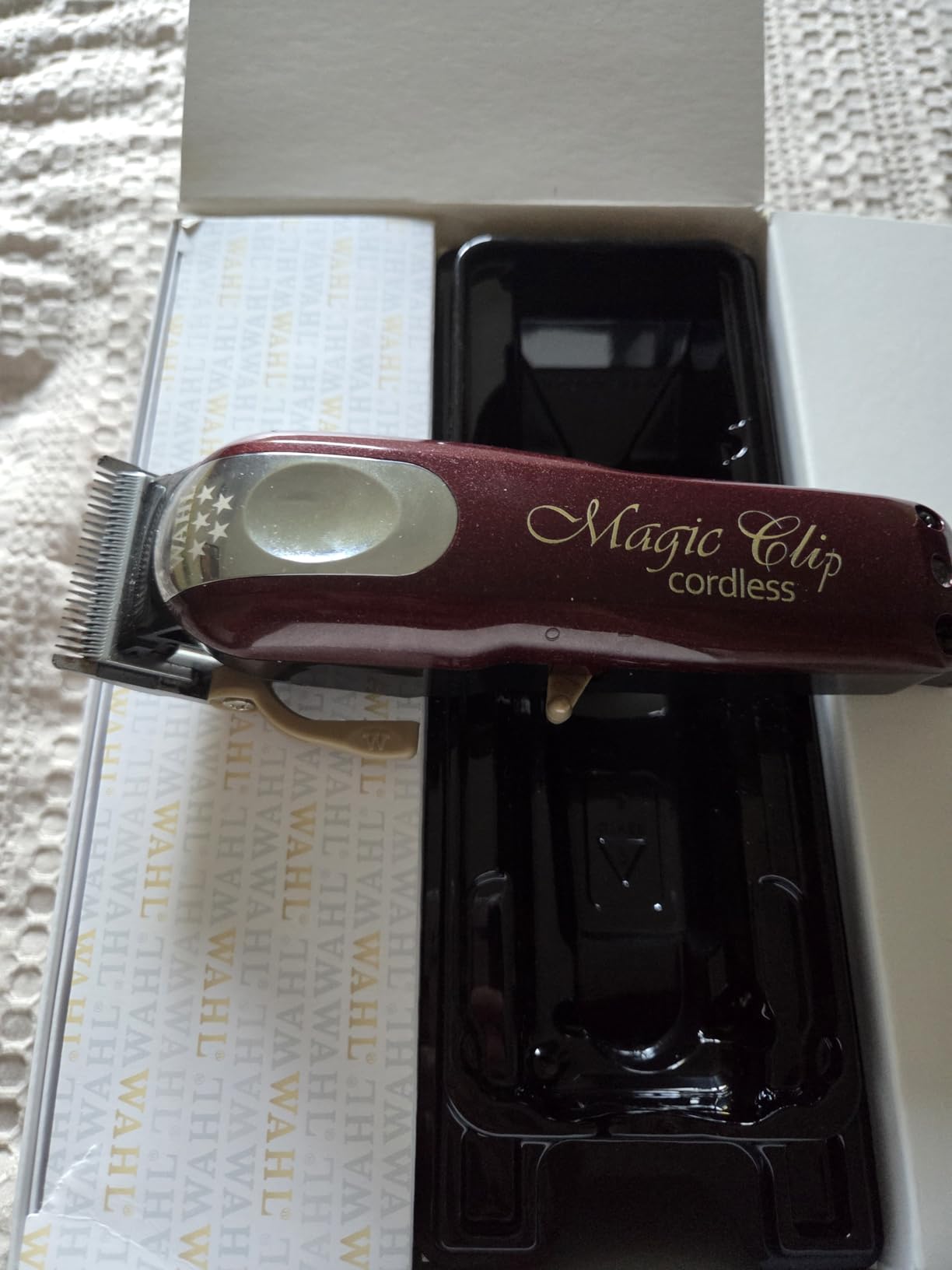 Wahl Professional 5 Star Magic Clip Cordless Clipper, Stagger-Tooth Blade | Seamless Blends & Fades with 100+ Min Lithium-Ion Runtime, Includes 8 Cutting Guides, Oil & Cleaning Brush customer photo 1
