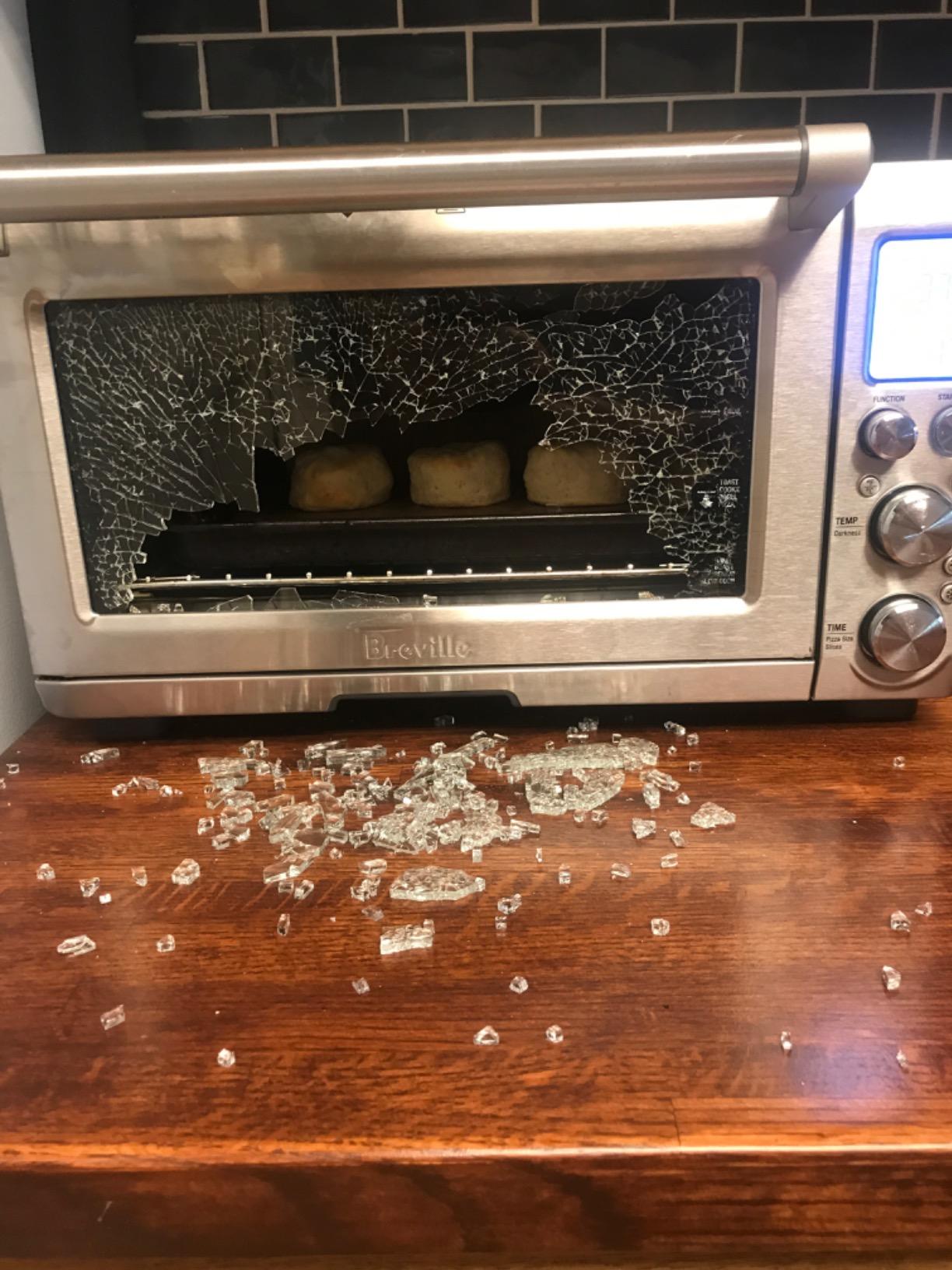 Breville BOV845BSS Smart Oven Pro, Brushed Stainless Steel - 10 cooking functions with convection reducing cook time by up to 30% customer photo 1