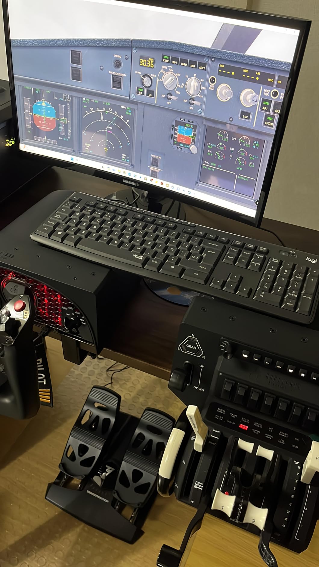 Thrustmaster TFRP (Thrustmaster Flight Rudder Pedals) Pedalset USB customer photo 1