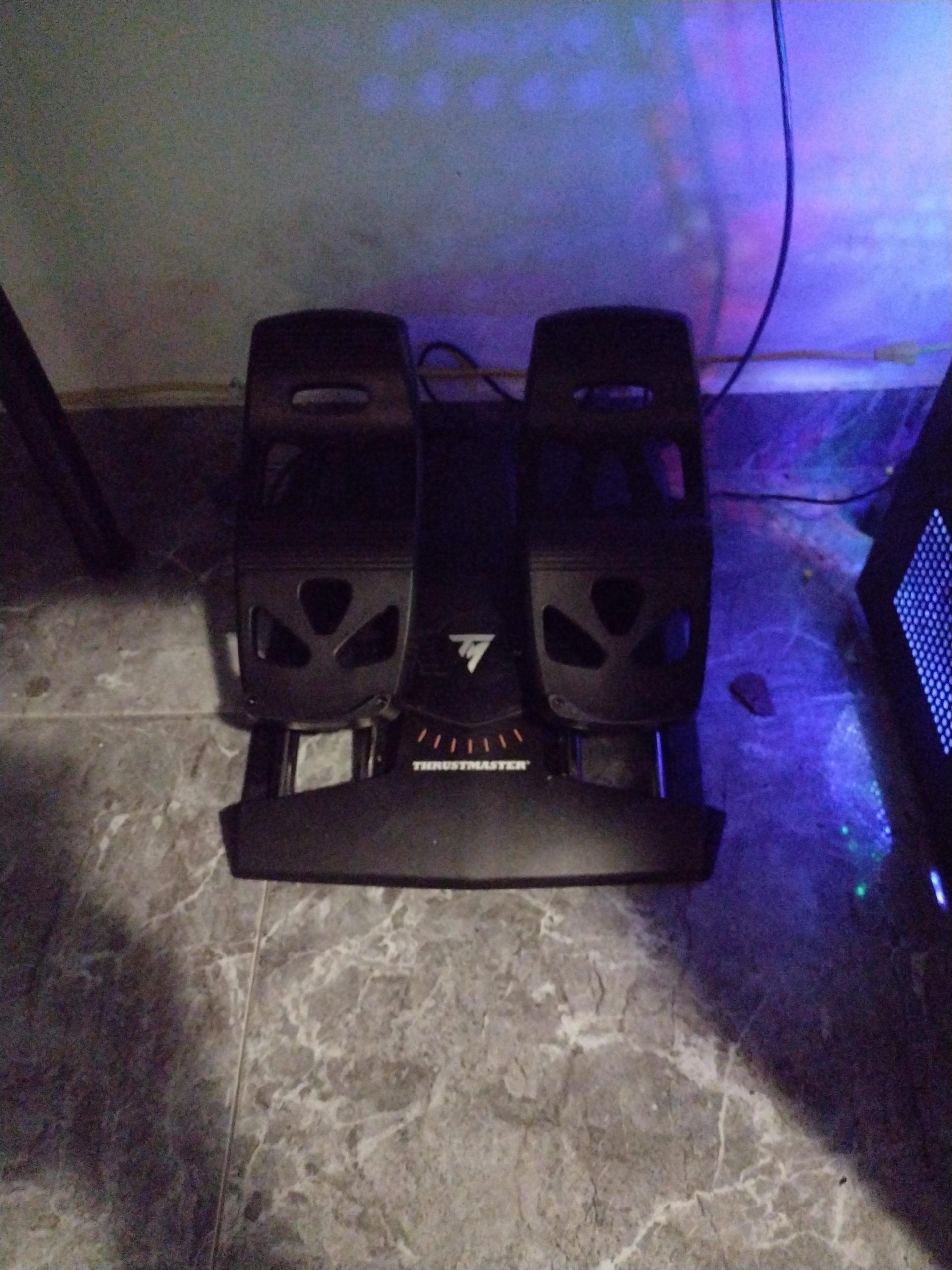 Thrustmaster TFRP (Thrustmaster Flight Rudder Pedals) Pedalset USB customer photo 2