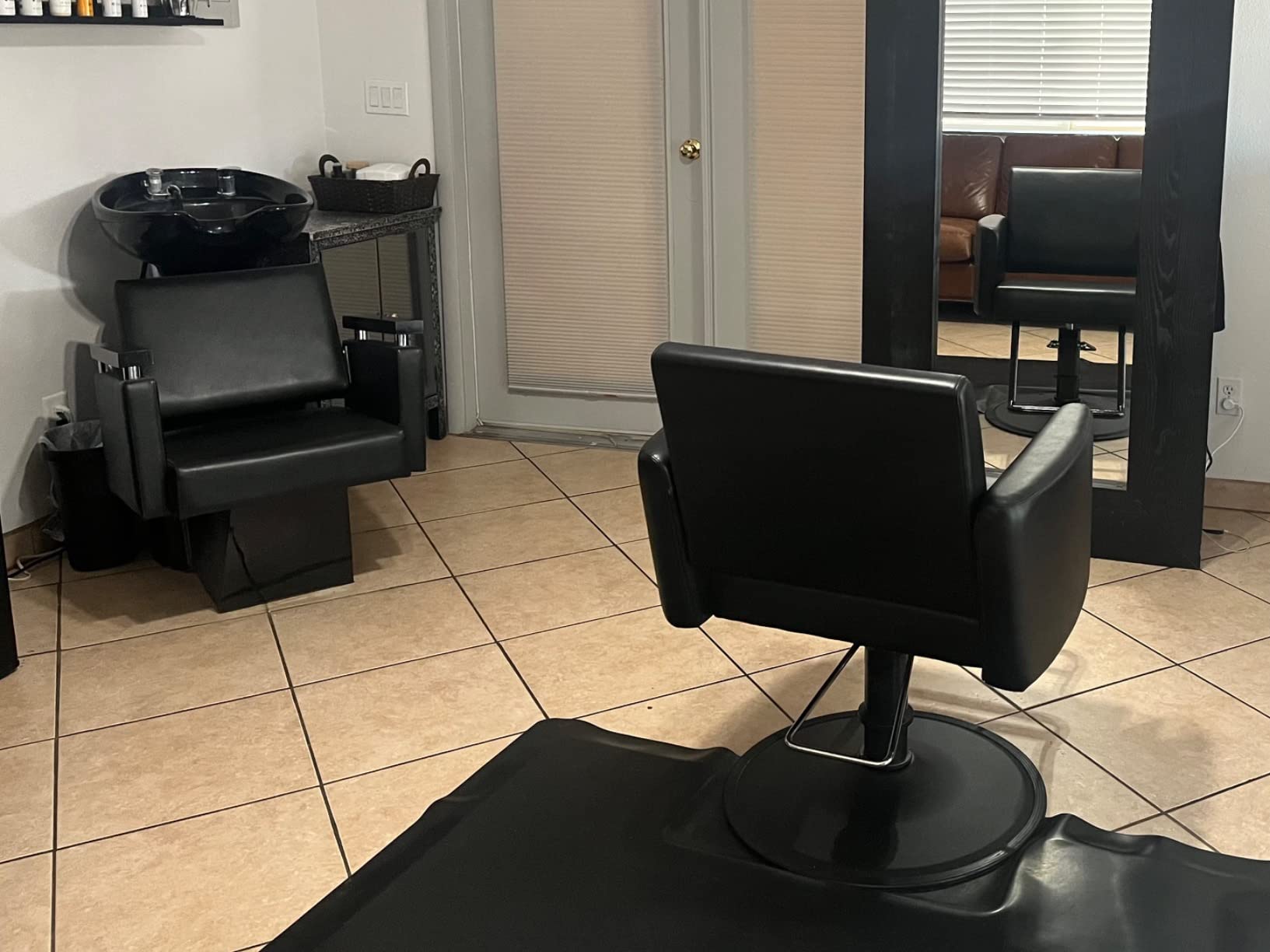 Buy-Rite Onyx Salon Styling Chair Black Strong Hydraulic Base Open Back customer photo 2