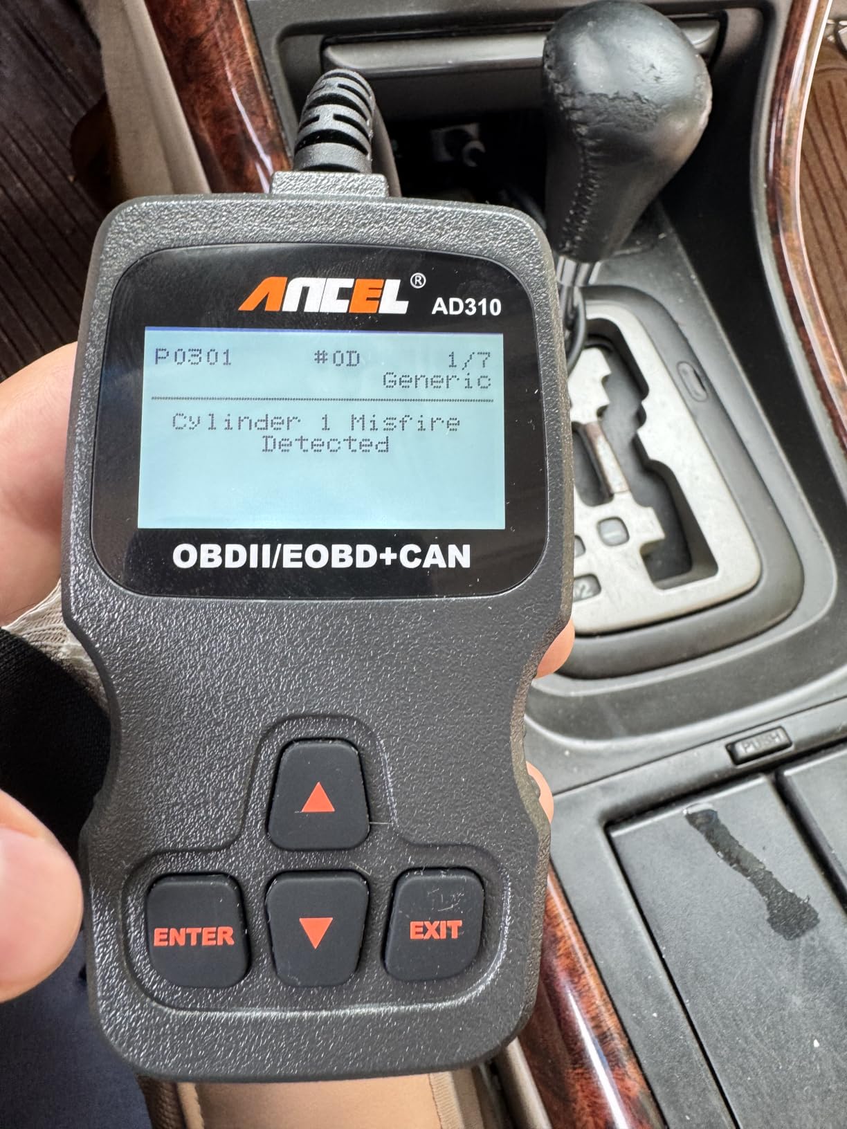 ANCEL AD310 Classic Enhanced Universal OBD II Scanner Car Engine Fault Code Reader CAN Diagnostic Scan Tool, Read and Clear Error Codes for 1996 or Newer OBD2 Protocol Vehicle (Black) customer photo 1