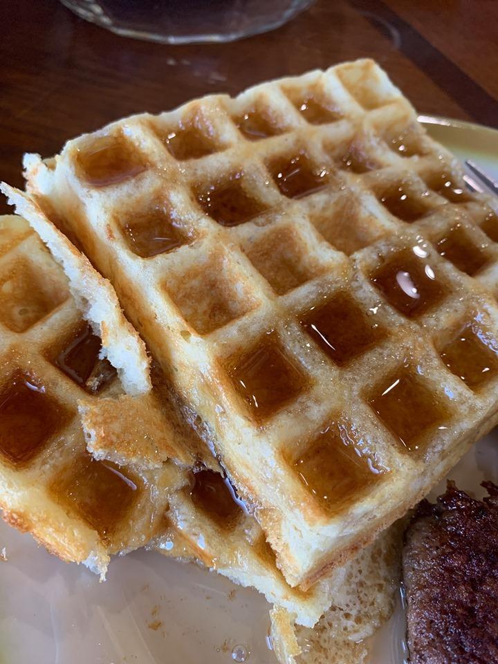 Breville BWM604BSS Smart Square Waffle Maker, 4 Slice Capacity, Brushed Stainless Steel customer photo 1