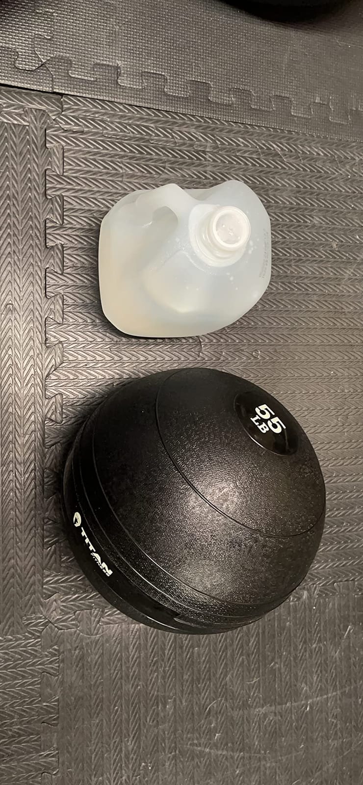 Titan Fitness Rubber Slam Ball, Dead Weight Ball Absorbs Impact, Minimal Bounce, Textured Surface for Strength and Conditioning, Cardio Workouts, Full Body Workout customer photo 2