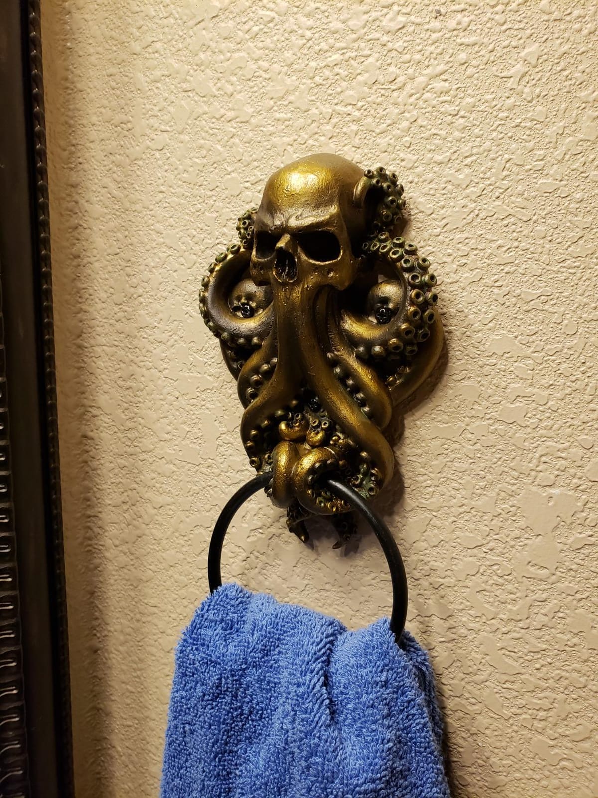 Pacific Giftware Decorative Octopus Skull Monster Resin Door Knocker with Cast Iron Knocker Wall Sculpture customer photo 1