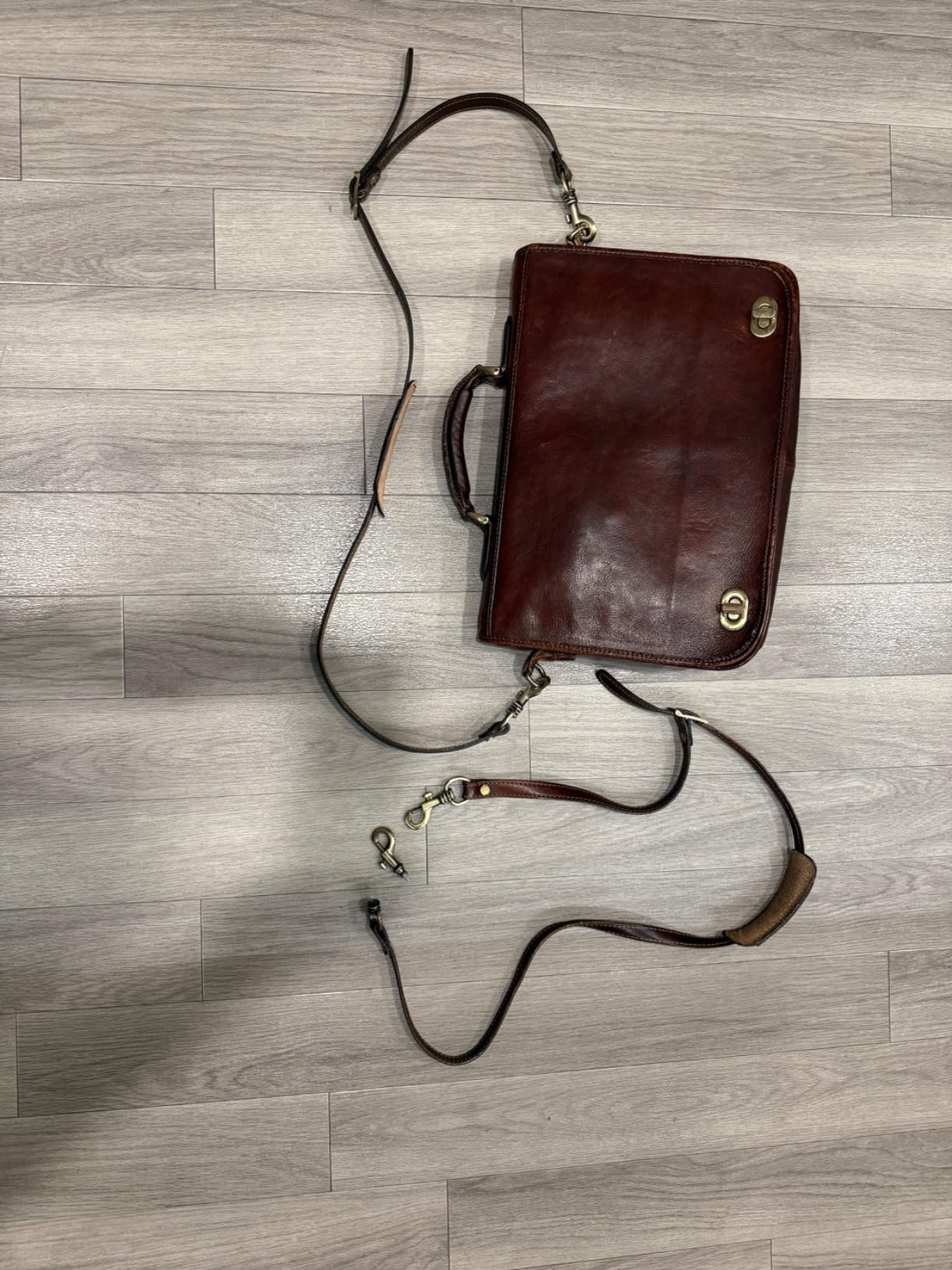 Time Resistance Leather Briefcase for Men - Italian Full Grain Leather Laptop Bag - Messenger Bag - Gift Box Included customer photo 1