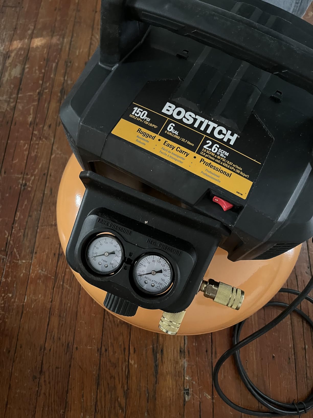 BOSTITCH Air Compressor Kit, Oil-Free, 6 Gallon, 150 PSI, Quiet Lightweight Pancake Air Compressor (BTFP02012-WPK) customer photo 2
