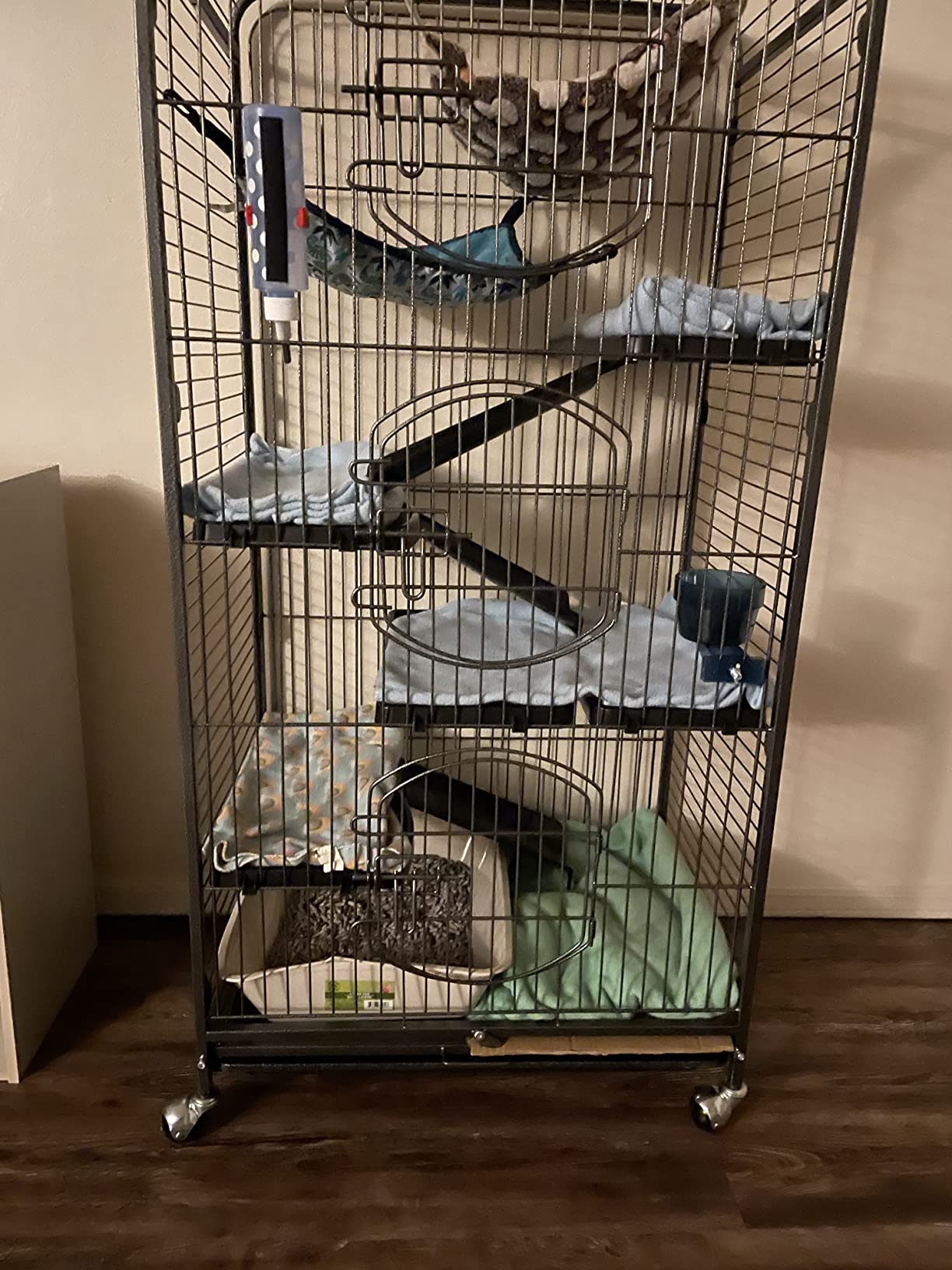 Yaheetech 52-inch Ferret Cage 6 Level Metal Rat Cage with 3 Front Doors/Feeder/Wheels Small Animal Cage for Ferret/Chinchilla/Bunny/Rabbit/Squirrel, Black customer photo 1