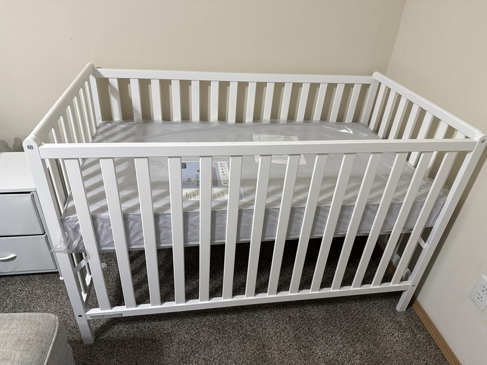 Delta Children Heartland 4-in-1 Convertible Crib - Greenguard Gold Certified, Grey customer photo 1