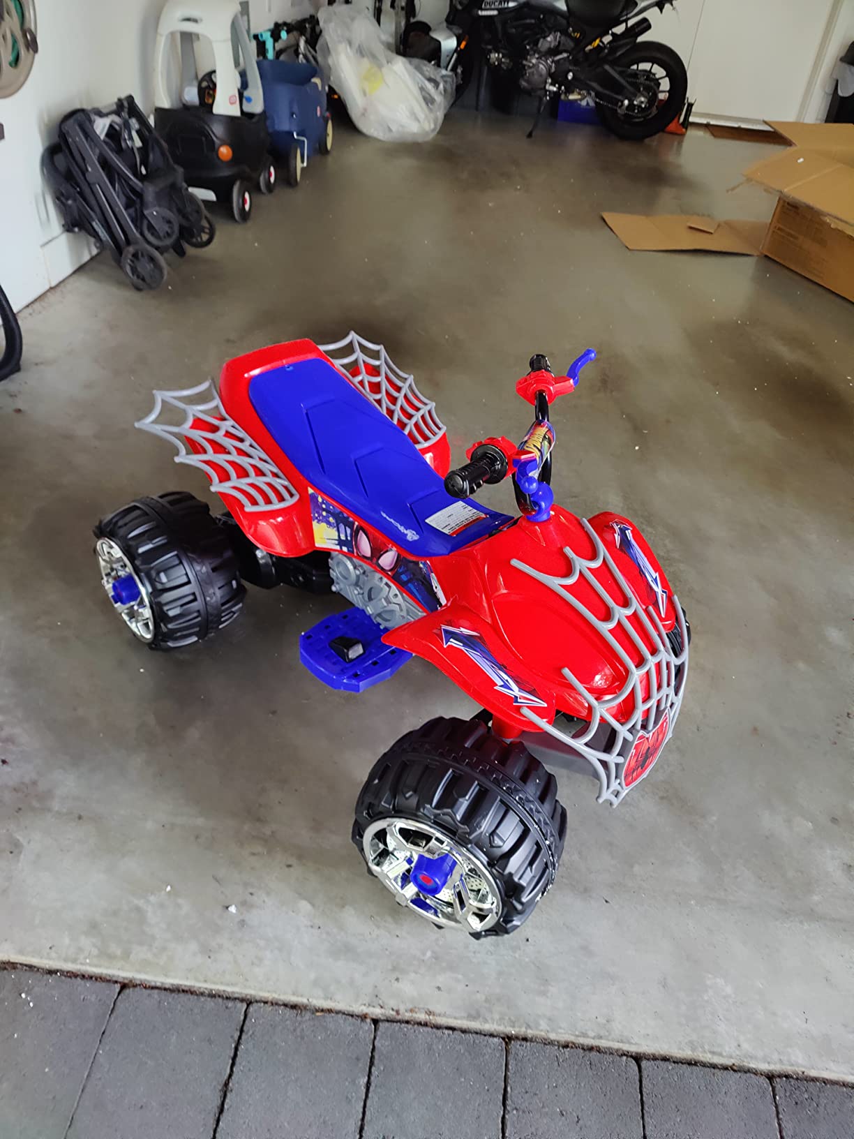 Kid Trax Marvel Spiderman Toddler ATV Ride On Toy, 12 Volt Battery, 3-7 Years, Max Rider Weight 88 lbs, Spider-Man Blue customer photo 1