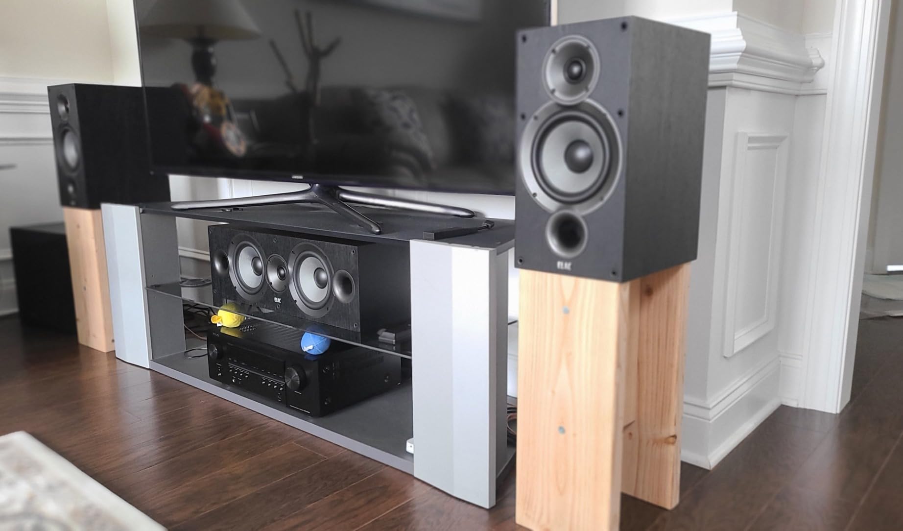 ELAC Debut 2.0 B5.2 Bookshelf Speakers, Black (Pair) - 1