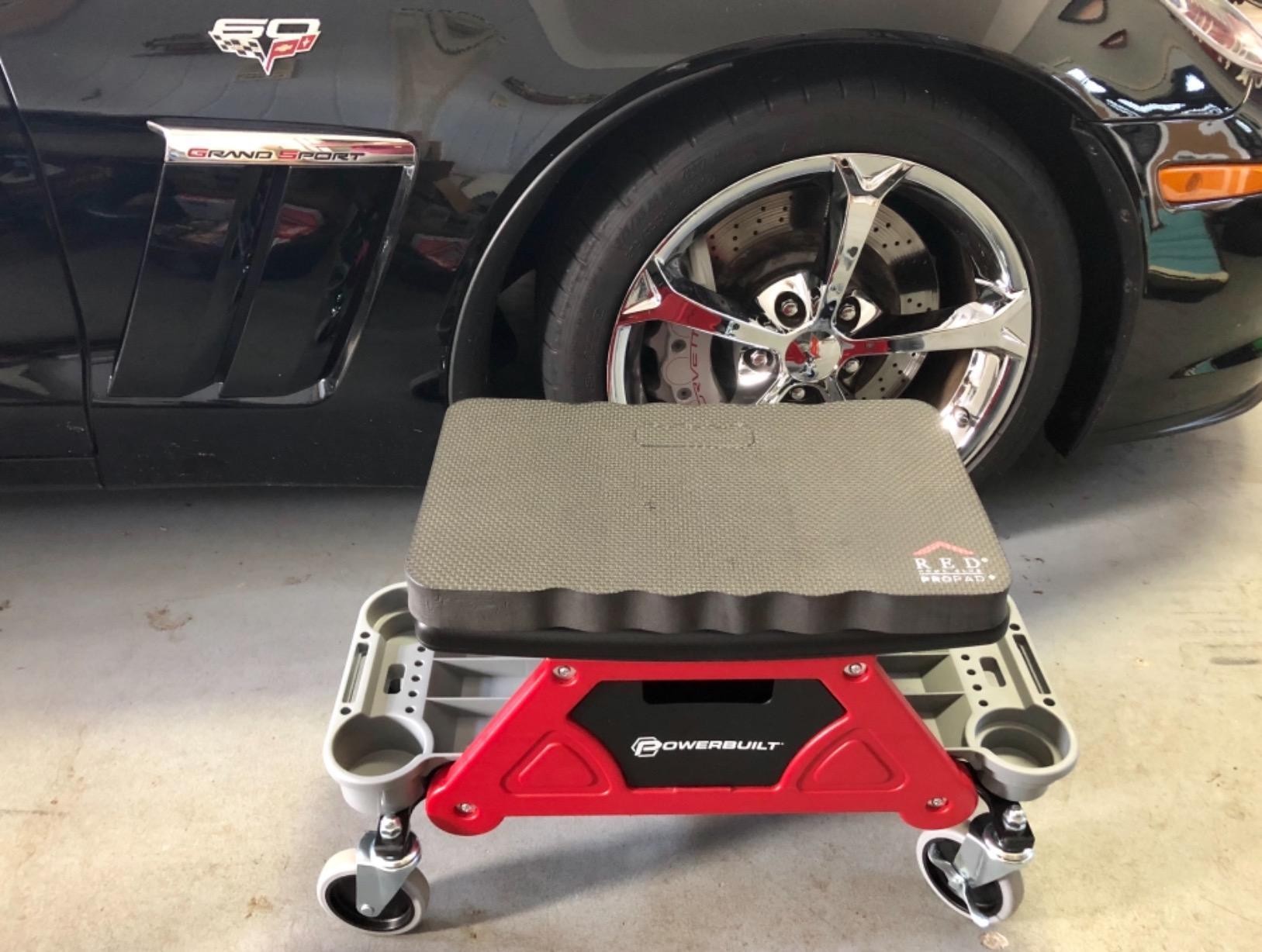 Powerbuilt Heavy Duty Roller Mechanics Seat and Brake Stool with 4-in. Rubber Swivel Casters Roll Over Anything, Big Seating Platform, Slide Out Tool Trays and Drawer 300 lb. Capacity - 240036 customer photo 1