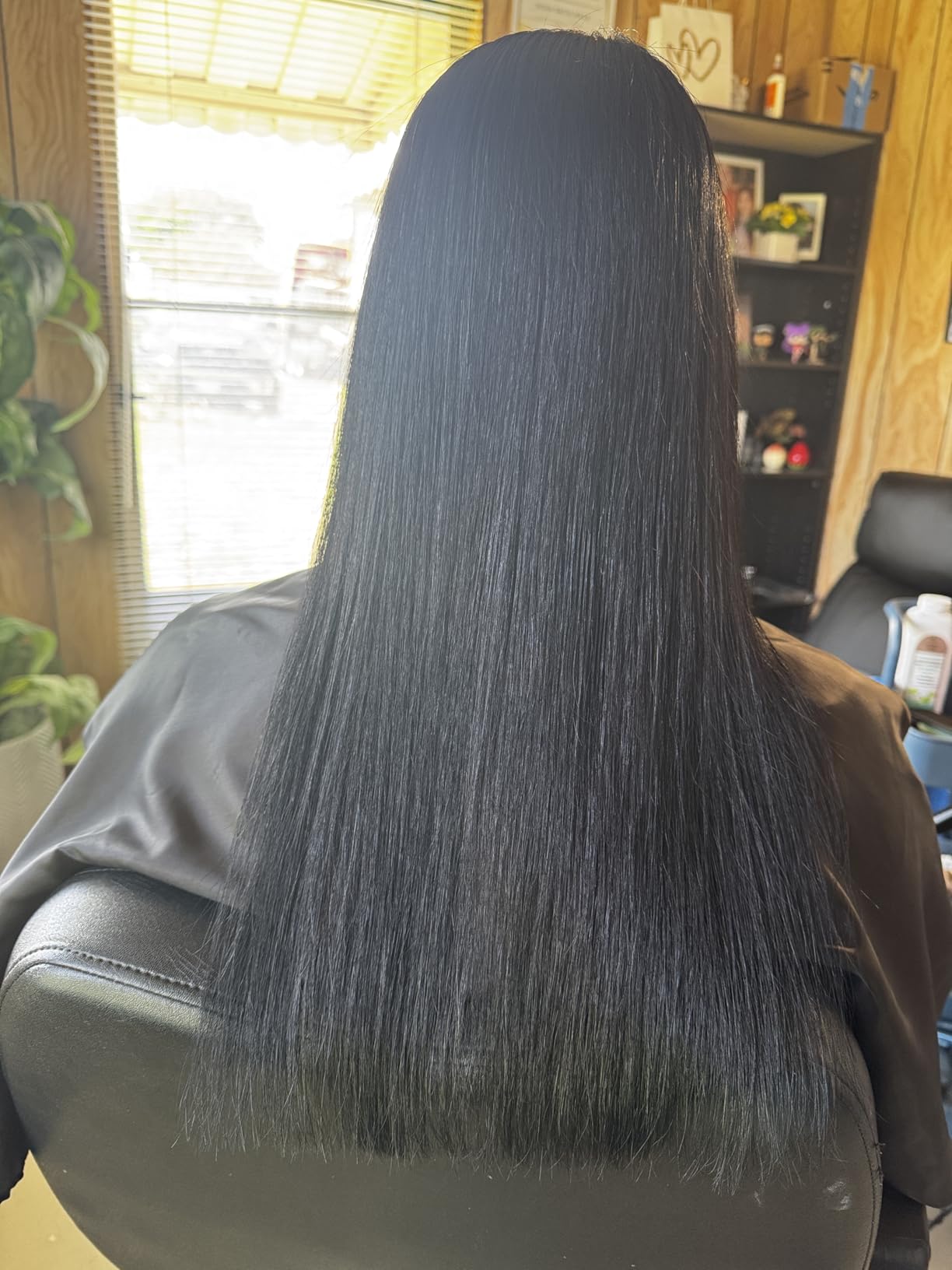 Lizze Extreme Professional Hair Straightener | Original Nano Titanium Technology Straightens Dry, Frizzy Hair Curls | 250 Deg. C. (480'f) - 110 Volts customer photo 1