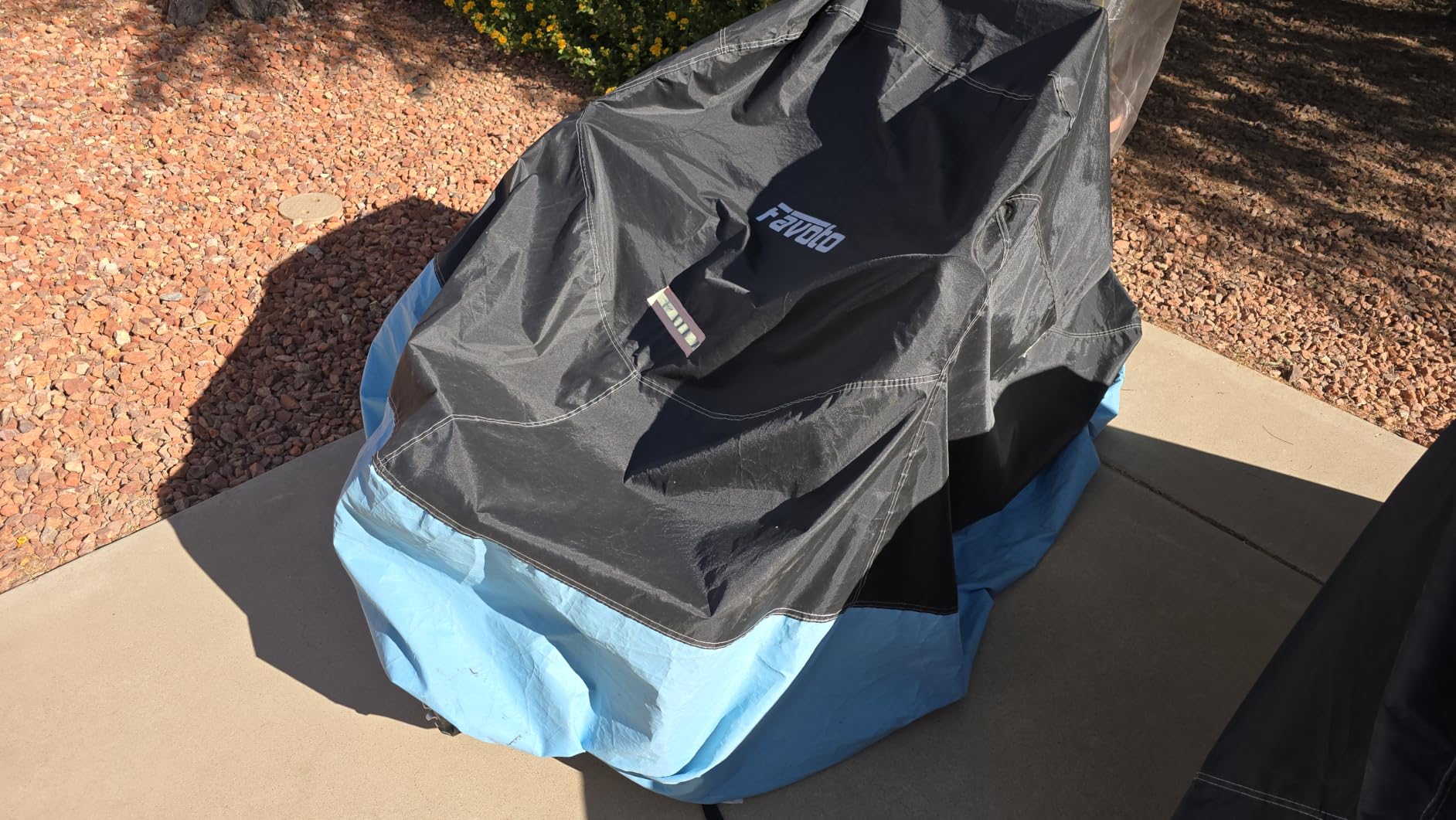 Favoto Motorcycle Cover Waterproof Outdoor Motorcycle Cover Heavy Duty All Weather Rain Sun UV Protection with Lock-Holes Motorcycle Tarp with Night Reflective Strips & Storage Bag Fits up to 96.5