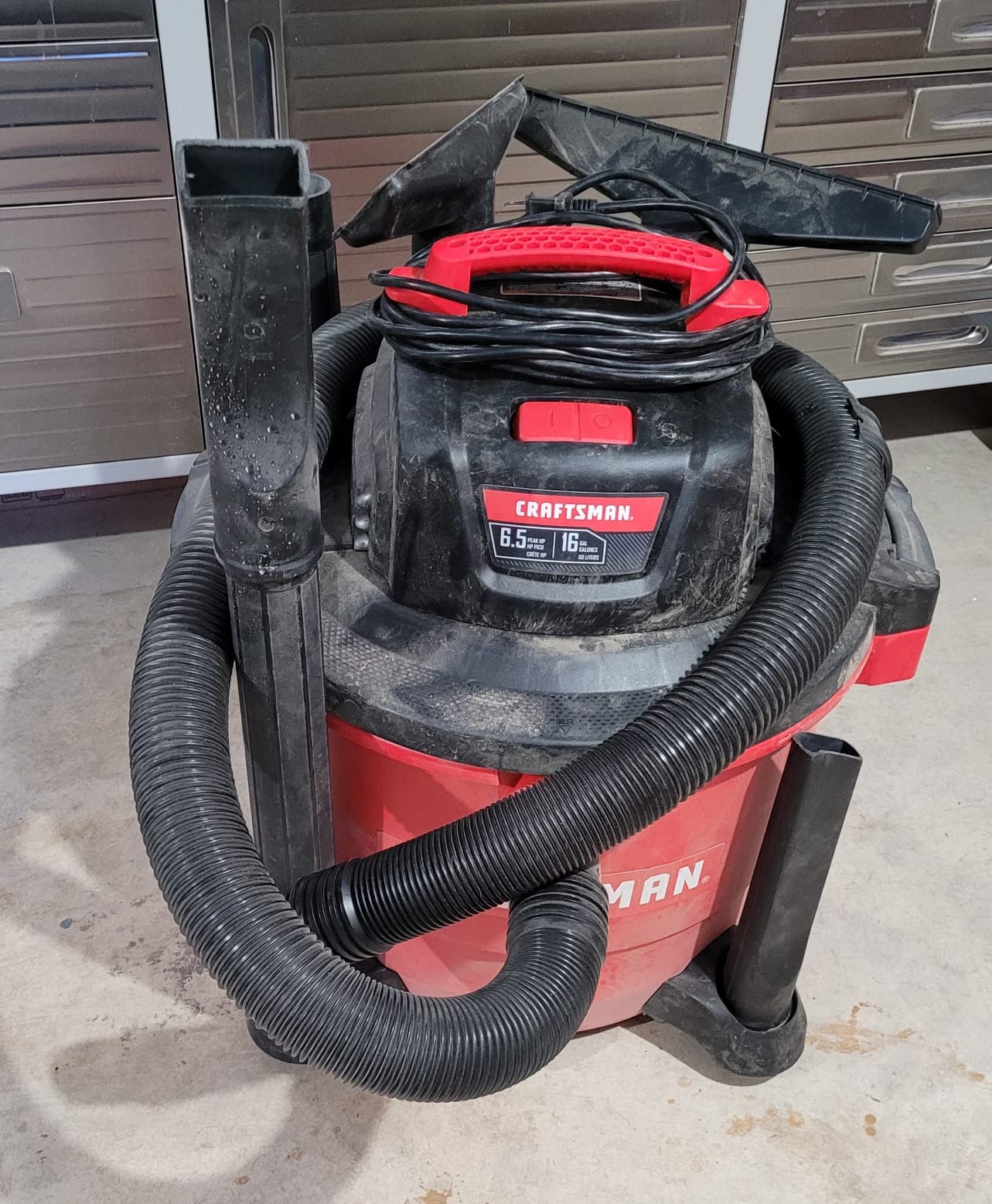 CRAFTSMAN CMXEVBE17595 16 Gallon 6.5 Peak HP Wet Dry Shop Vacuum customer photo 1