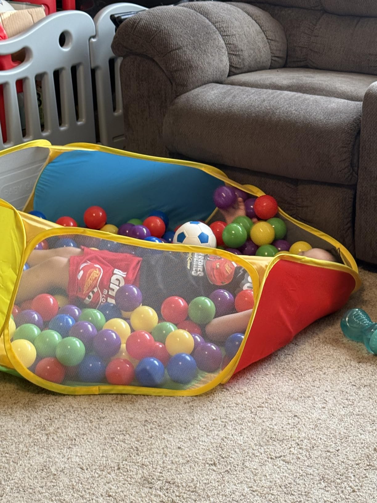 Eocolz Kids Ball Pit Large Pop Up Childrens Ball Pits Tent for Toddlers Playhouse Baby Crawl Playpen with Basketball Hoop and Zipper Storage Bag, 4 Ft/120CM, Balls Not Included (Blue Yellow Red) customer photo 2