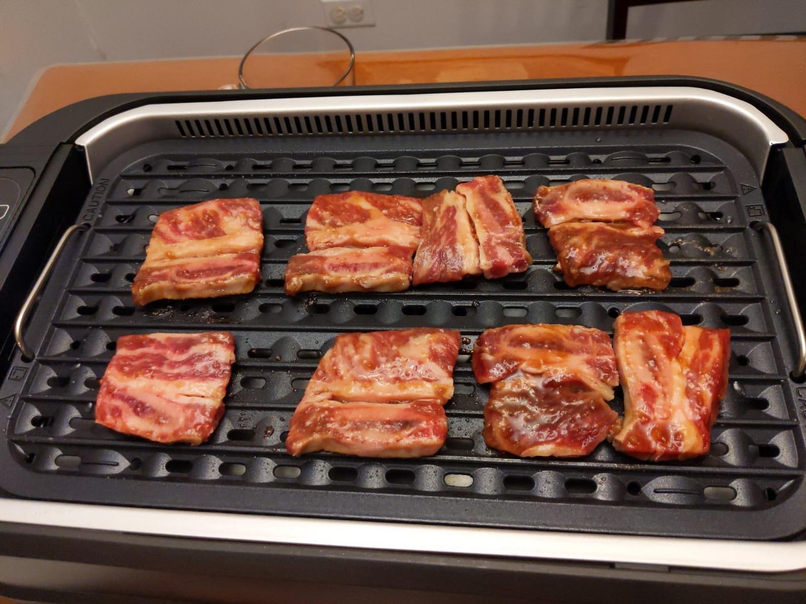 Indoor Smokeless Grill, Techwood 1500W Electric Indoor Grill with Tempered Glass Lid, Turbo Smoke Extractor Technology customer photo 1