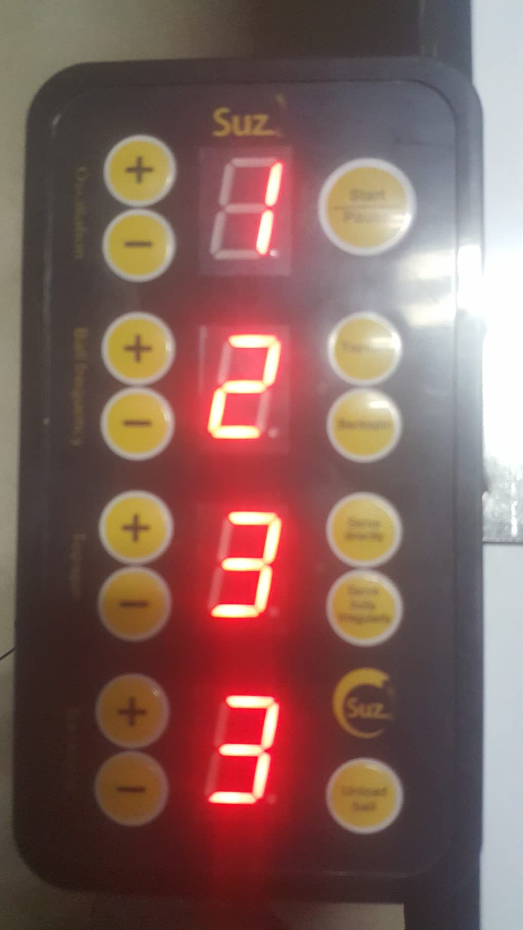 Suz S201 Table Tennis Robot with Machine Recycling net and 200 Balls customer photo 2