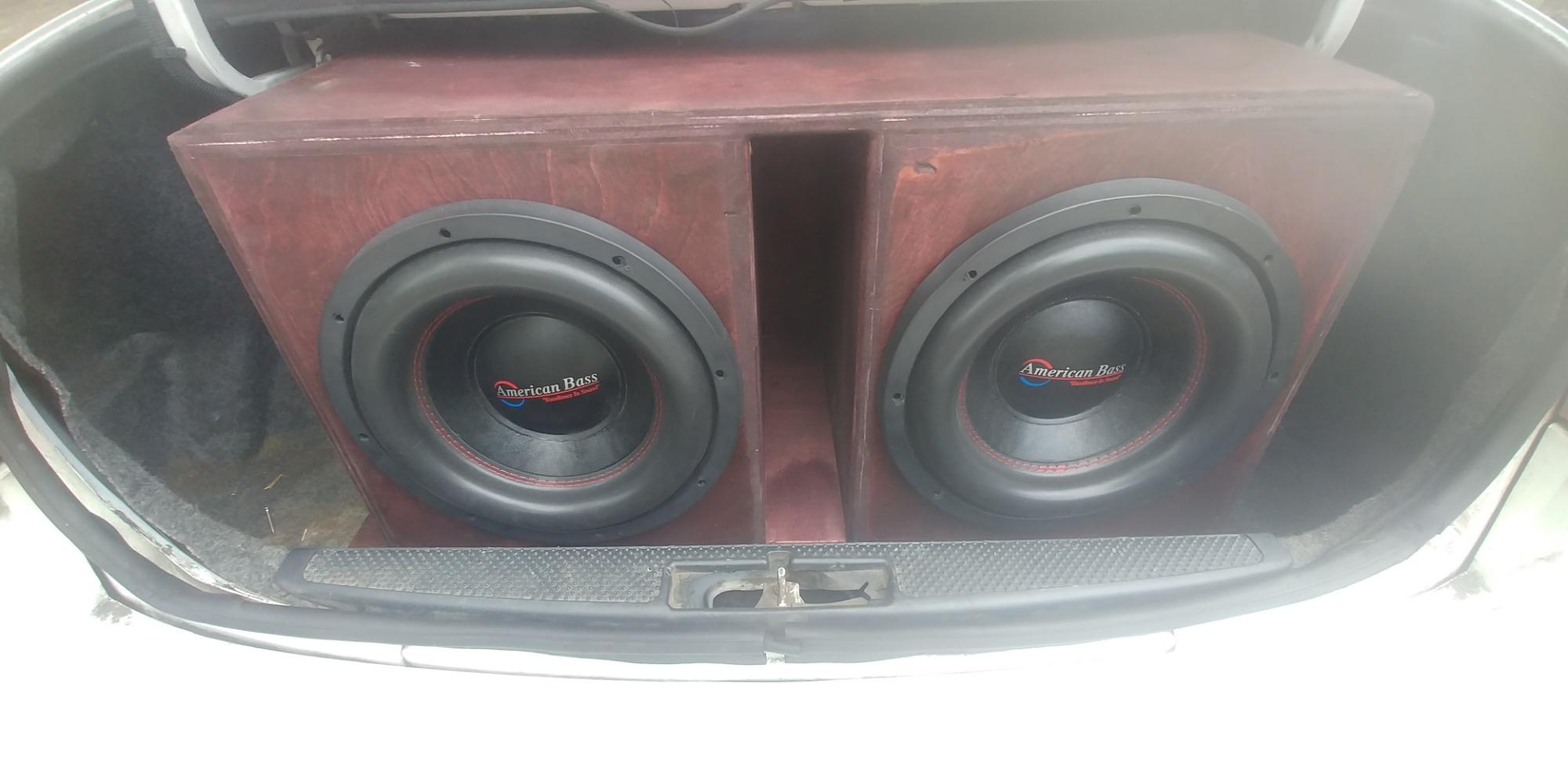 American Bass XFL 10